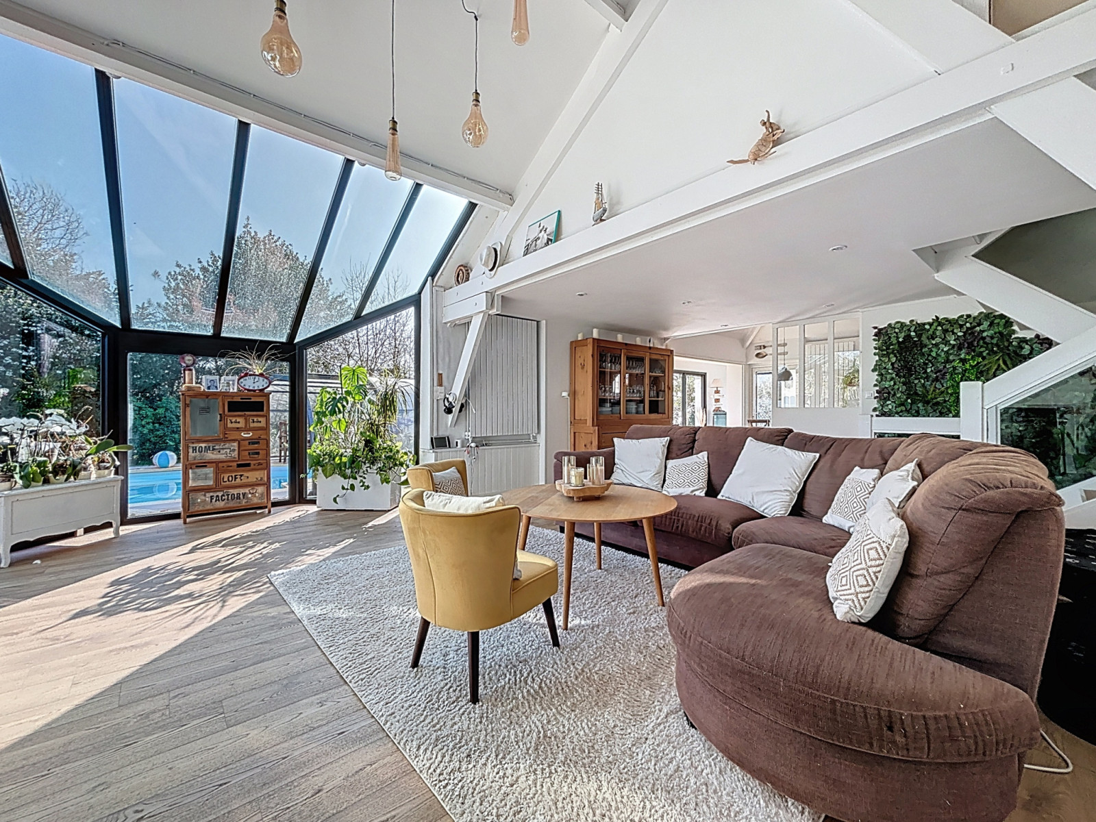 
                                                Vente
                                                 QUIBOU, Maison de 162m2 avec piscine 