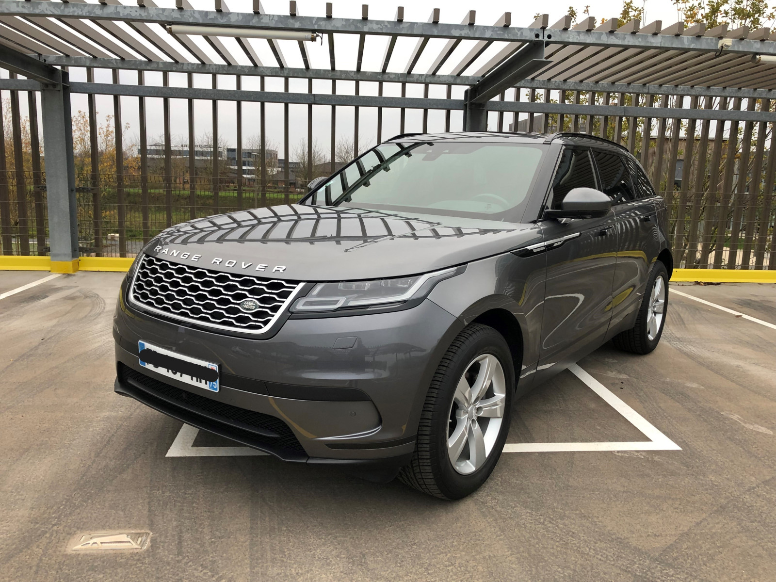 
                                                Voiture
                                                 RANGE ROVER VELAR 2.0 D180 SE MOTEUR HS