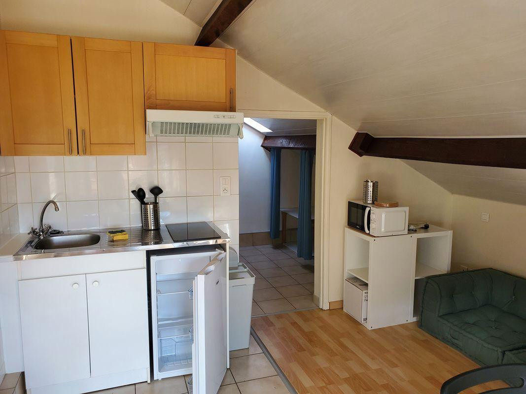 
                                                Location
                                                 RANGUEIL T1 bis MEUBLE 33m2 sol 19m2 carrez