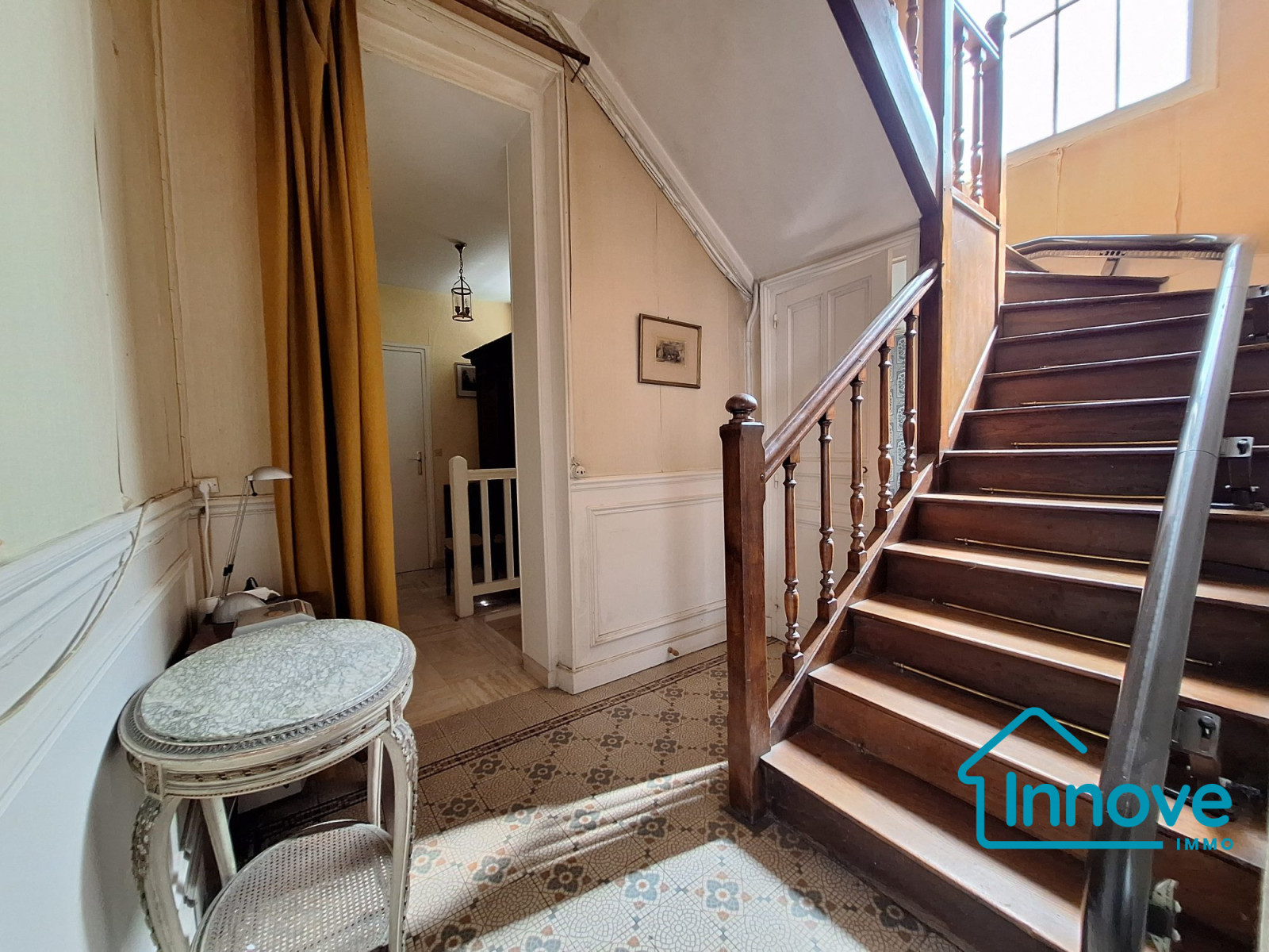 
                                                Vente
                                                 Rare à la vente : Grande maison de caractère sur vaste terrain