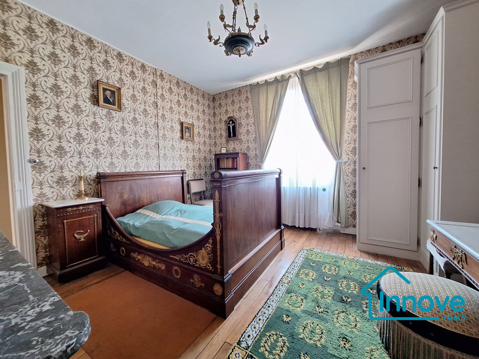 
                                                Vente
                                                 Rare à la vente : Grande maison de caractère sur vaste terrain