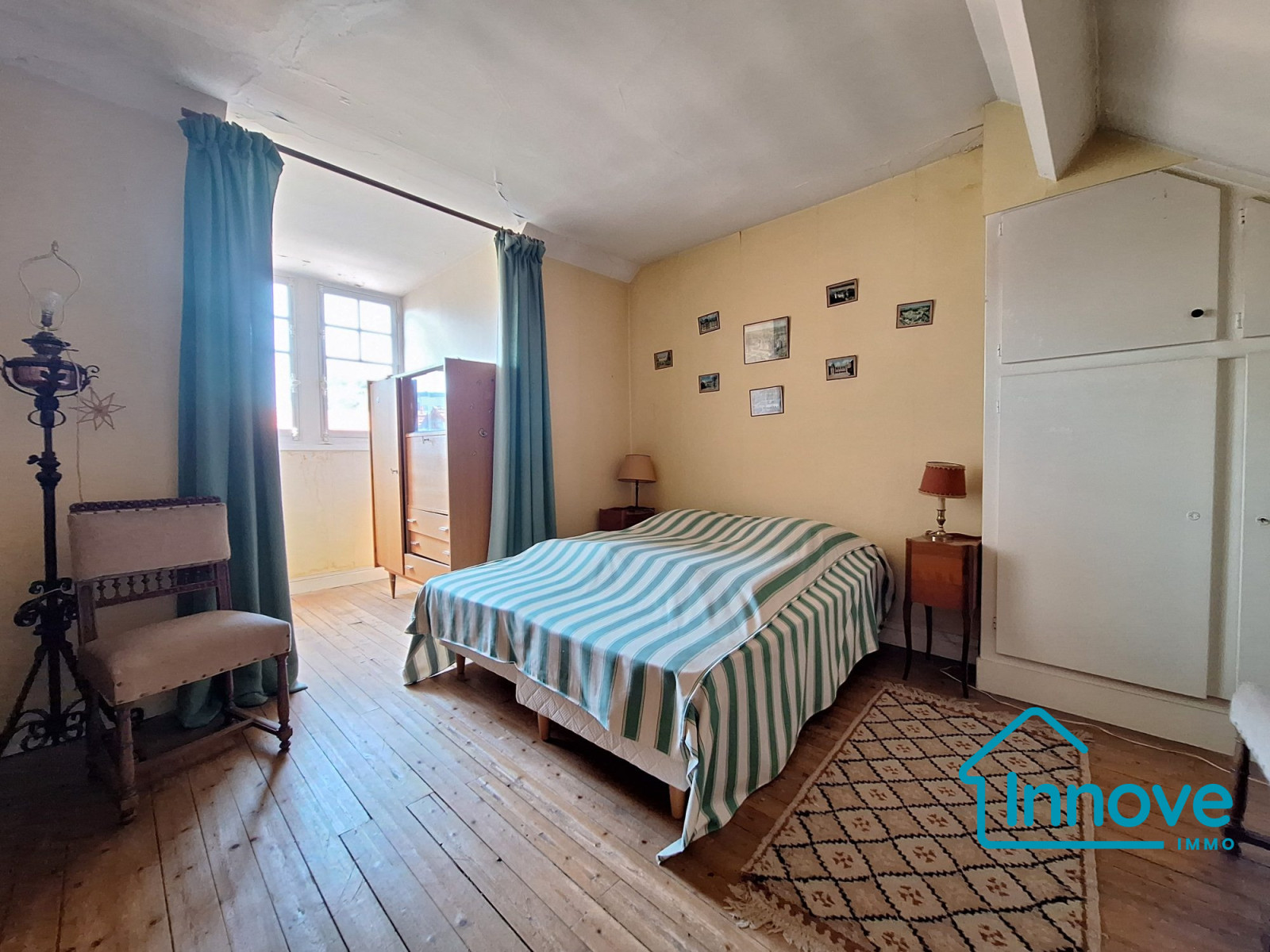 
                                                Vente
                                                 Rare à la vente : Grande maison de caractère sur vaste terrain
