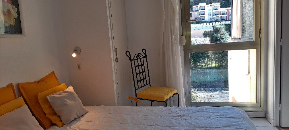 
                                                Location de vacances
                                                 RARE: dernier étage F2 A 10mn CANNES