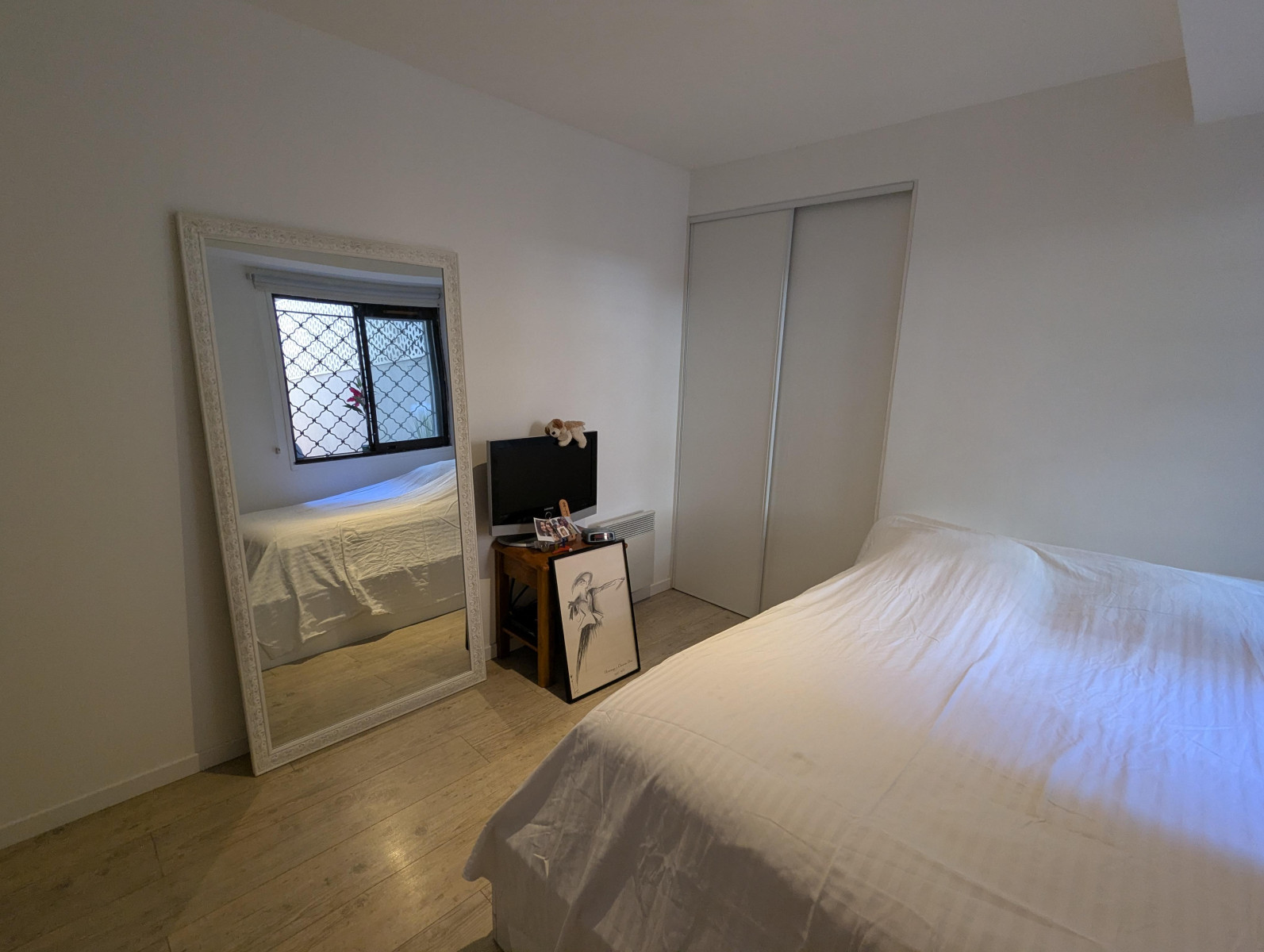 
                                                Vente
                                                 Rare Écusson : 61m² + Terrasse