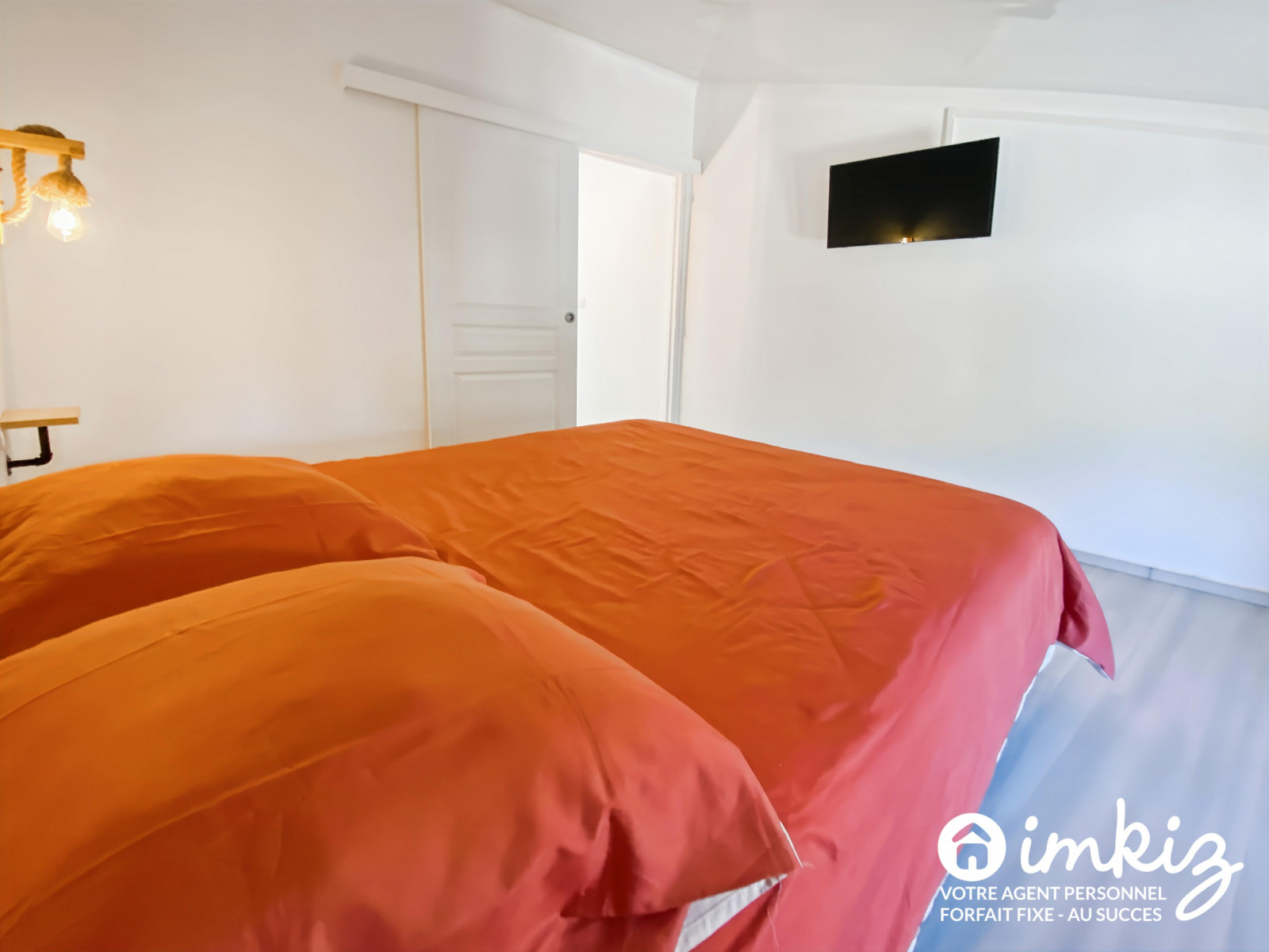 
                                                Vente
                                                 RARE - Immeuble - 5 chambres - Vue mer