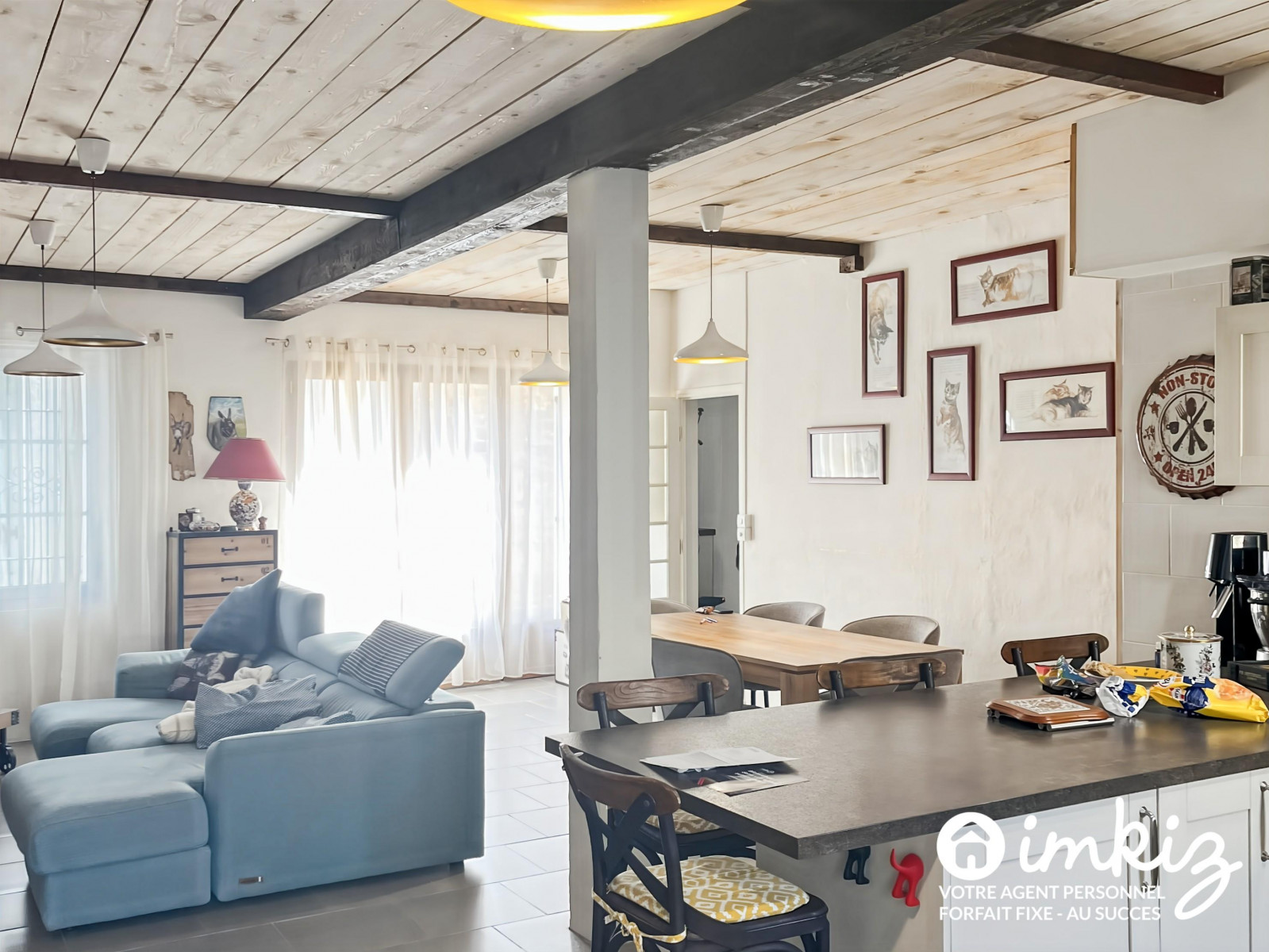 
                                                Vente
                                                 Rare, maison de village avec cour et piscine
