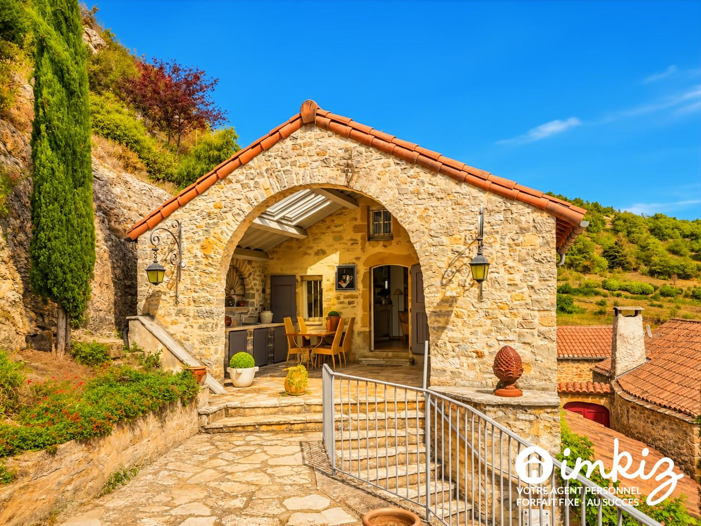 
                                                Vente
                                                 RARE  MAISON EN PIERRE VUE PANORAMIQUE VIADUC