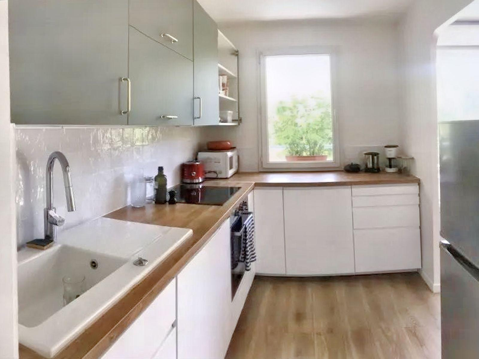 
                                                Location
                                                 Rare : T3 refait à neuf avec terrasse