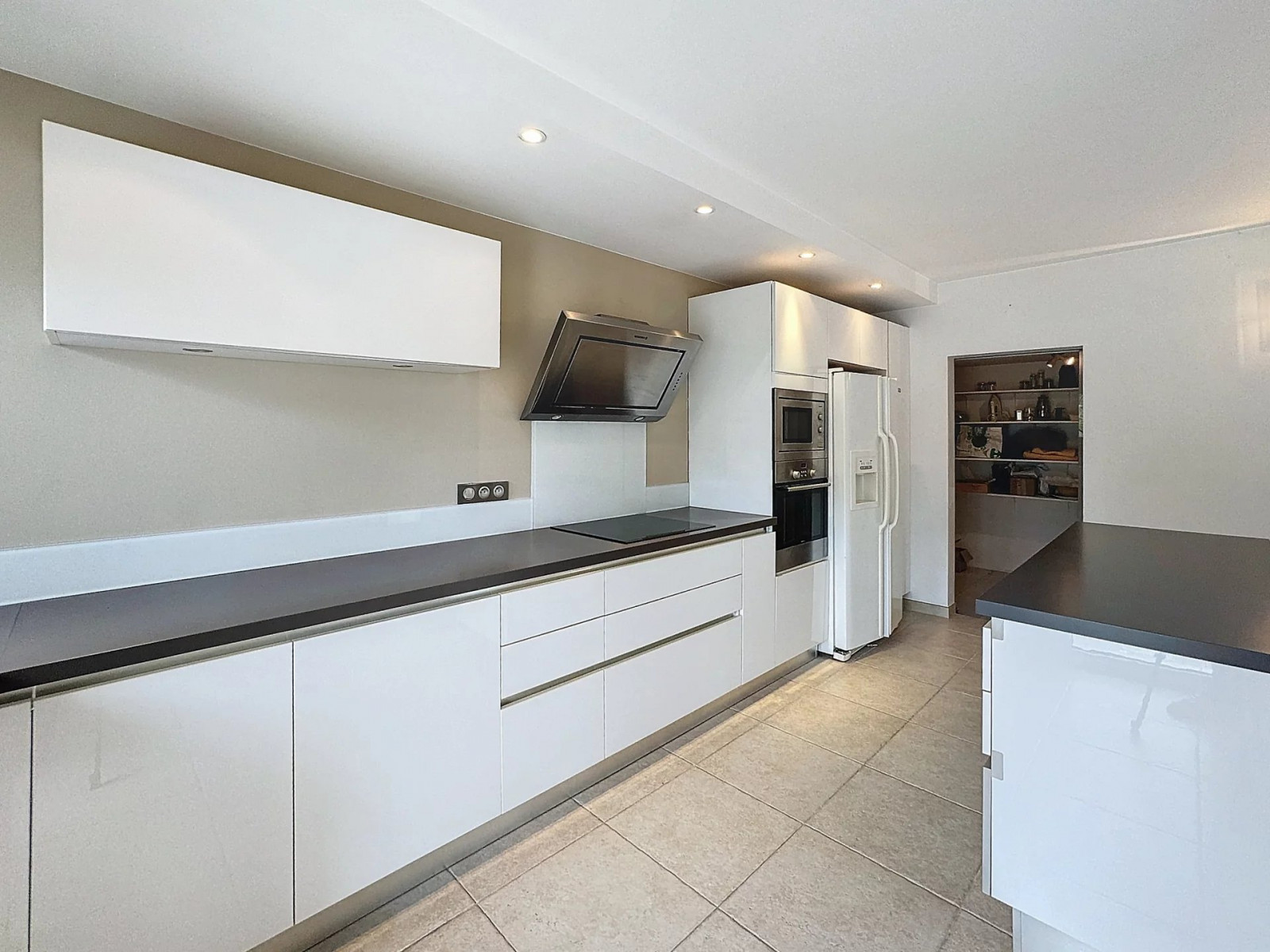
                                                Vente
                                                 RARE: VILLA AU CALME