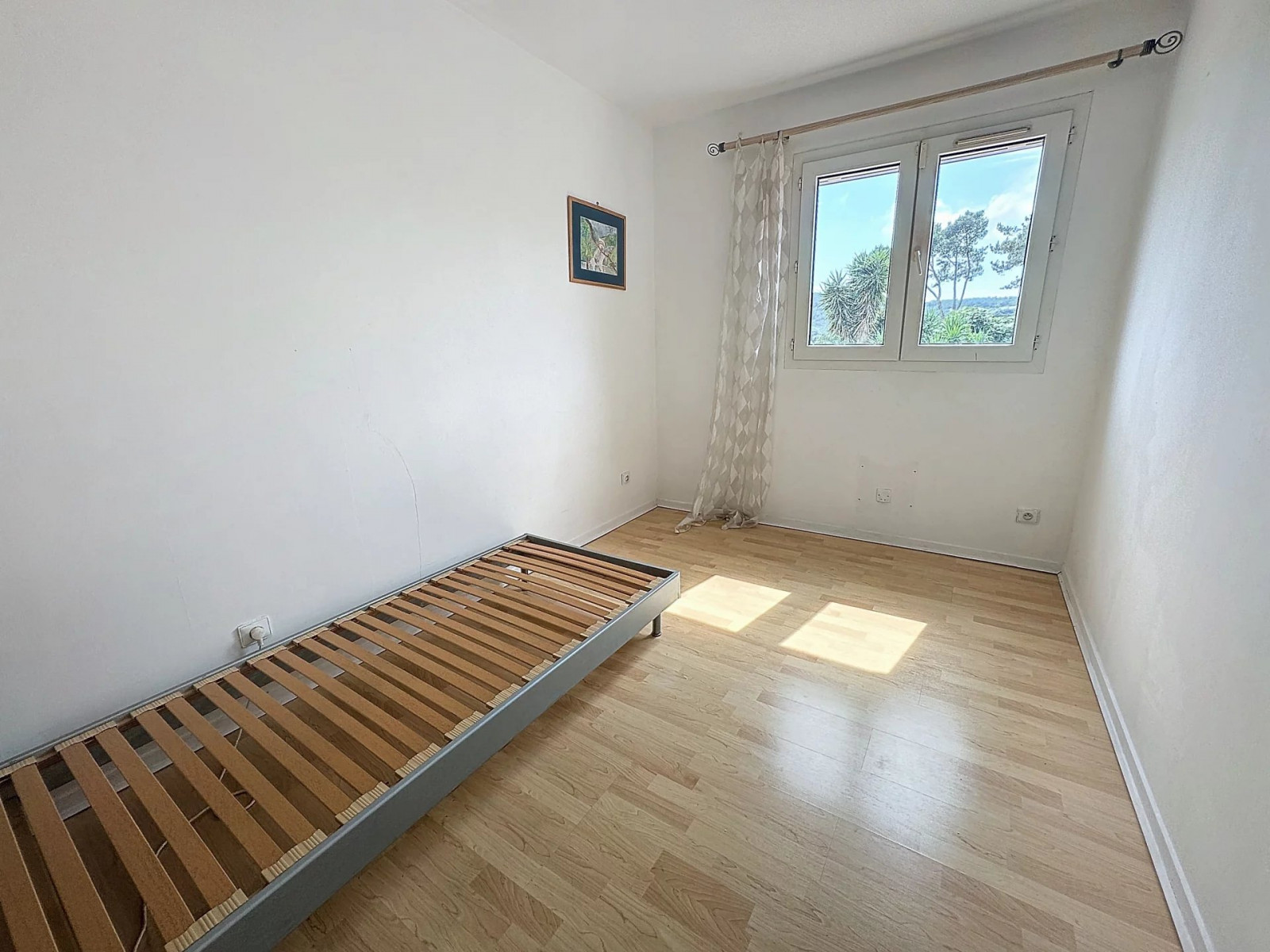 
                                                Vente
                                                 RARE: VILLA AU CALME