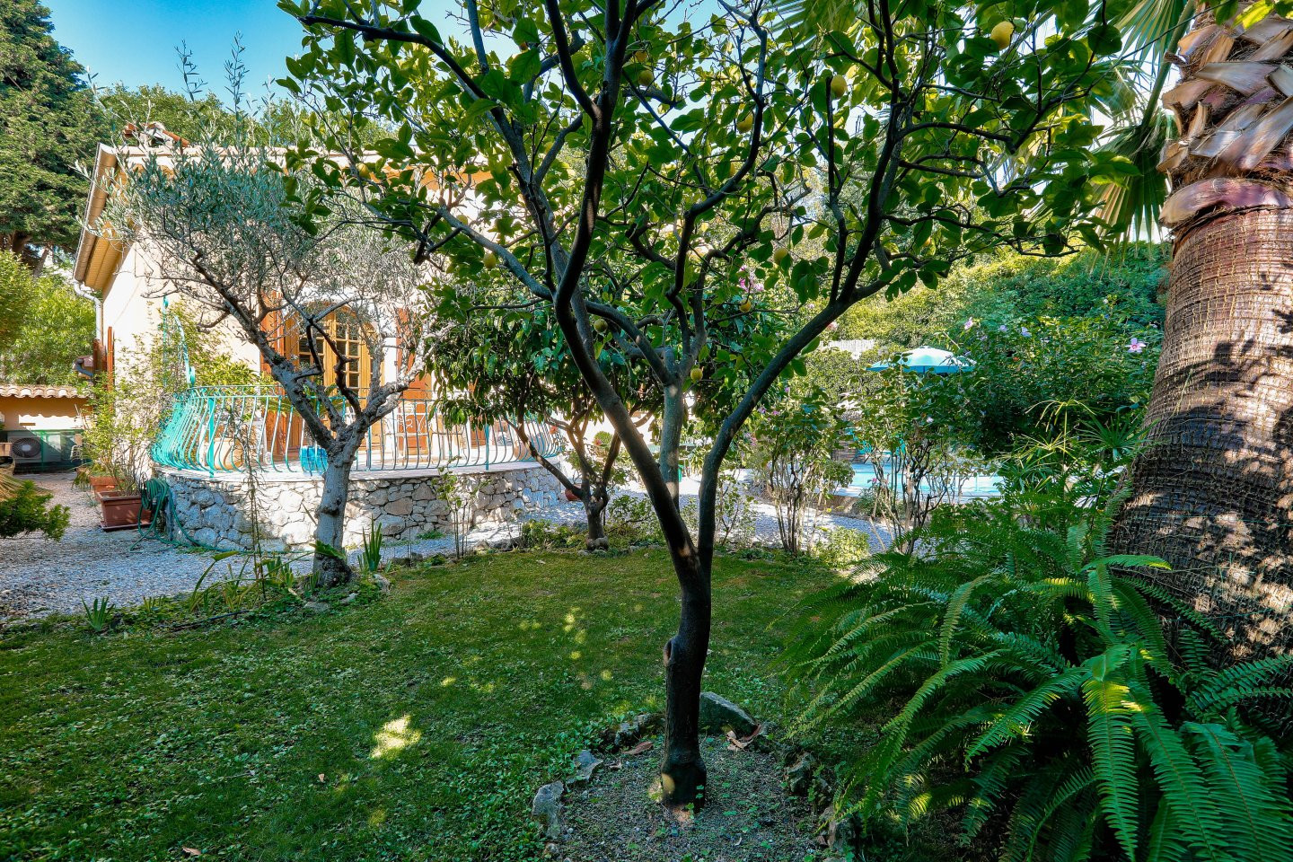 
                                                Vente
                                                 Ravissante maison au coeur de Cimiez