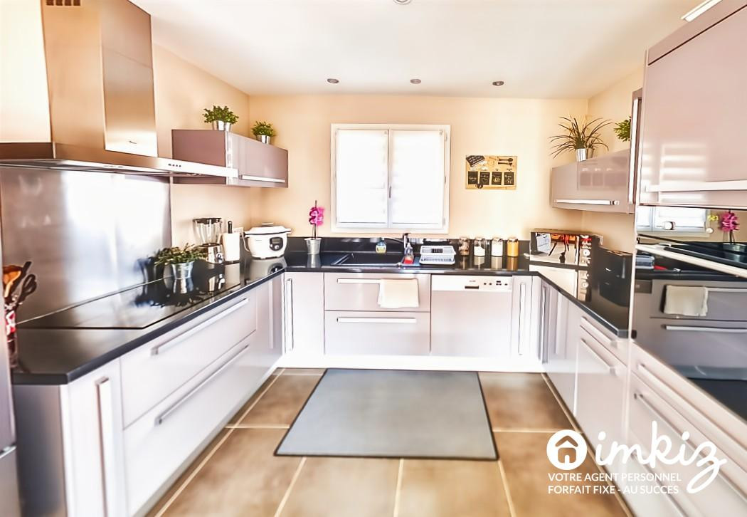 
                                                Vente
                                                 Ravissante maison de 129 M² avec jardin - Vidauban
