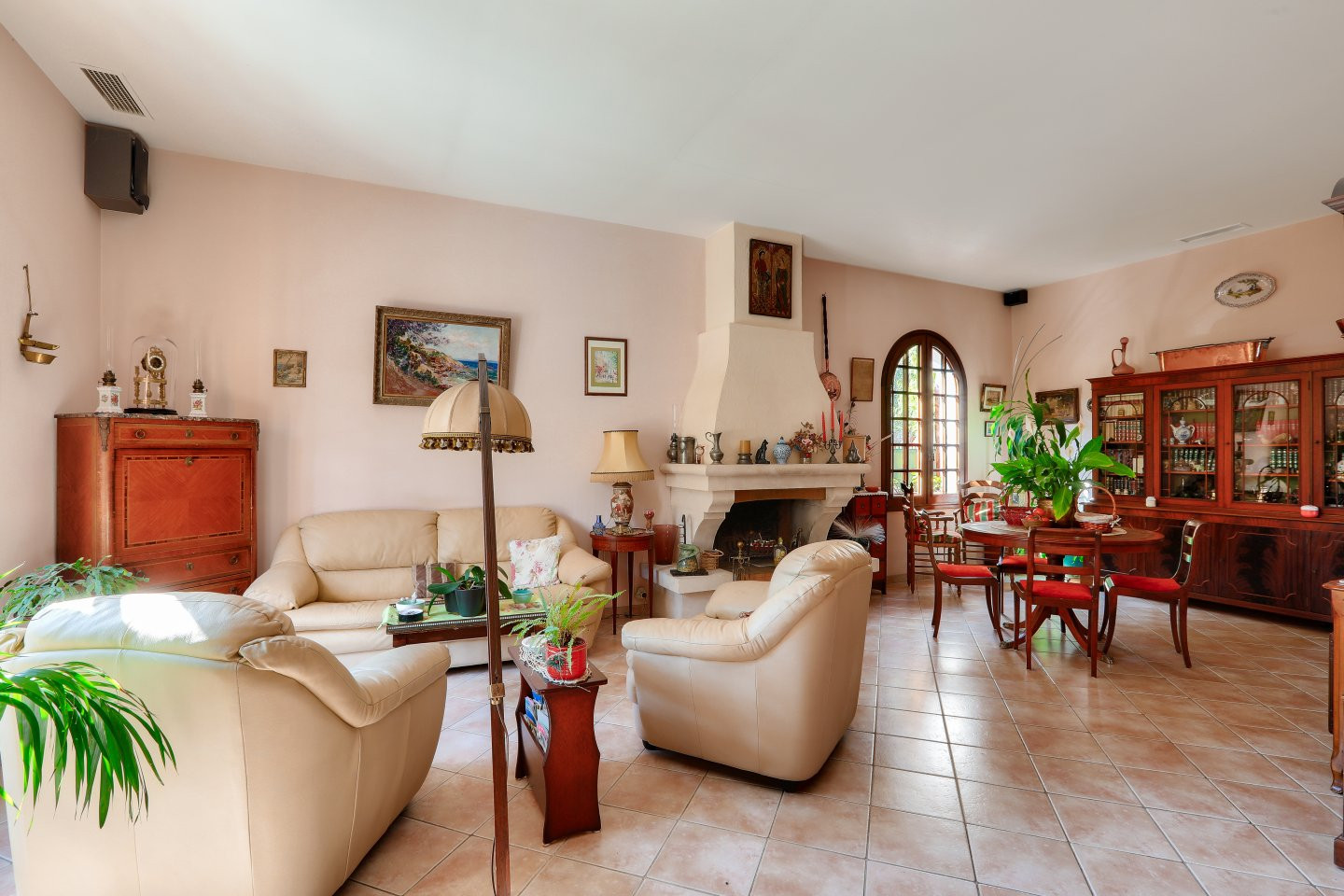 
                                                Vente
                                                 Ravissante maison traditionnelle au coeur de Cimiez