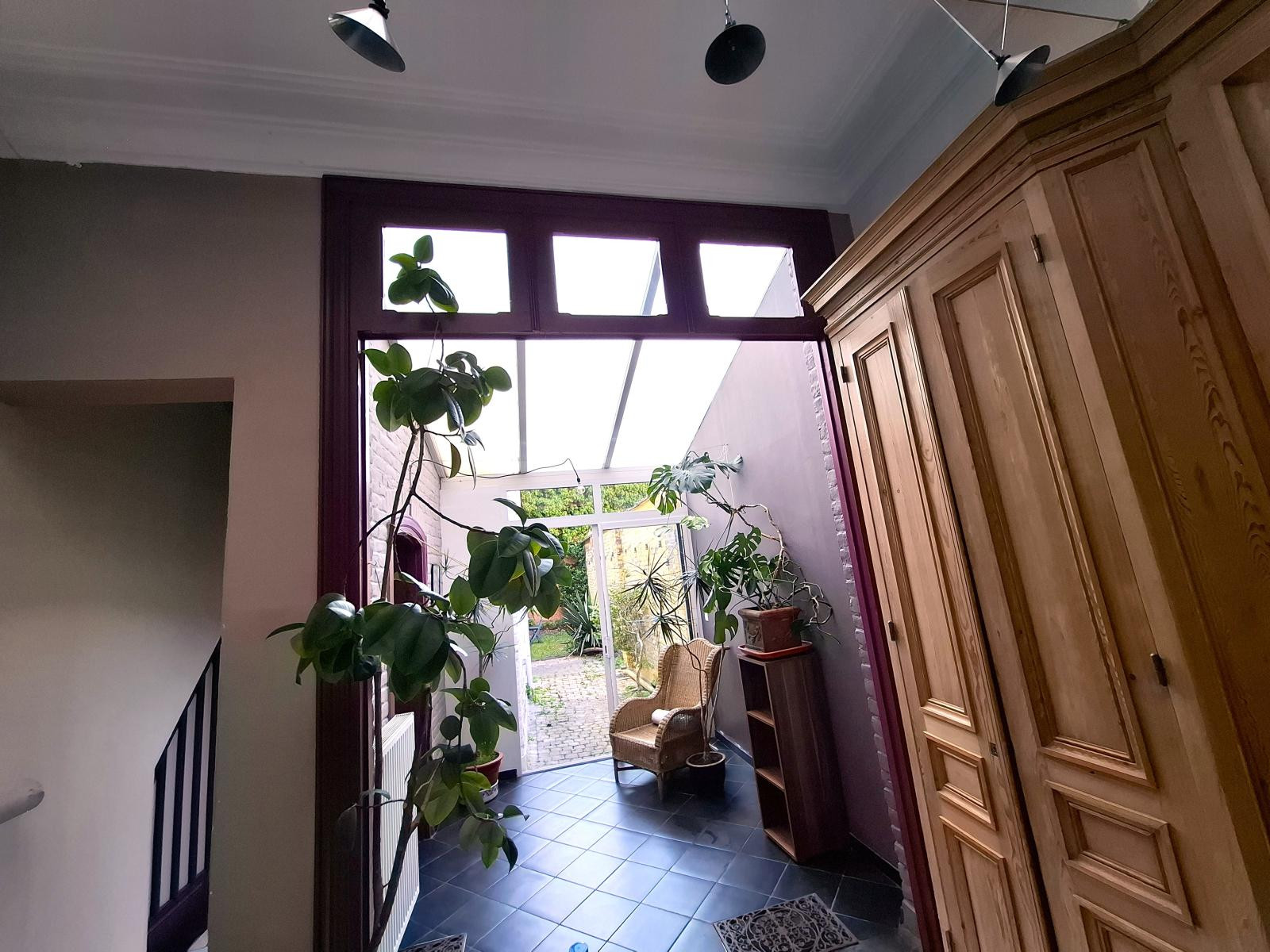 
                                                Location
                                                 RDC Maison bourgeoise
