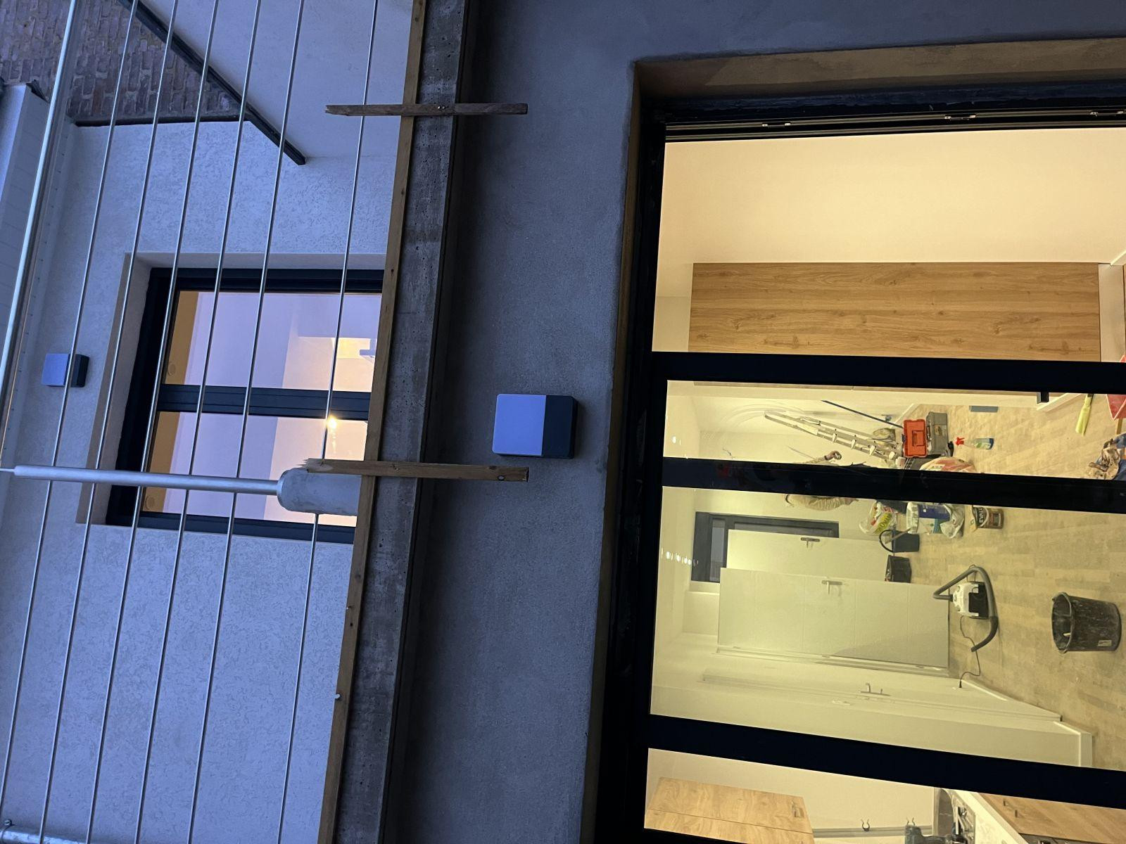 
                                                Location
                                                 Réfection totale à 5 min du centre et de la gare.