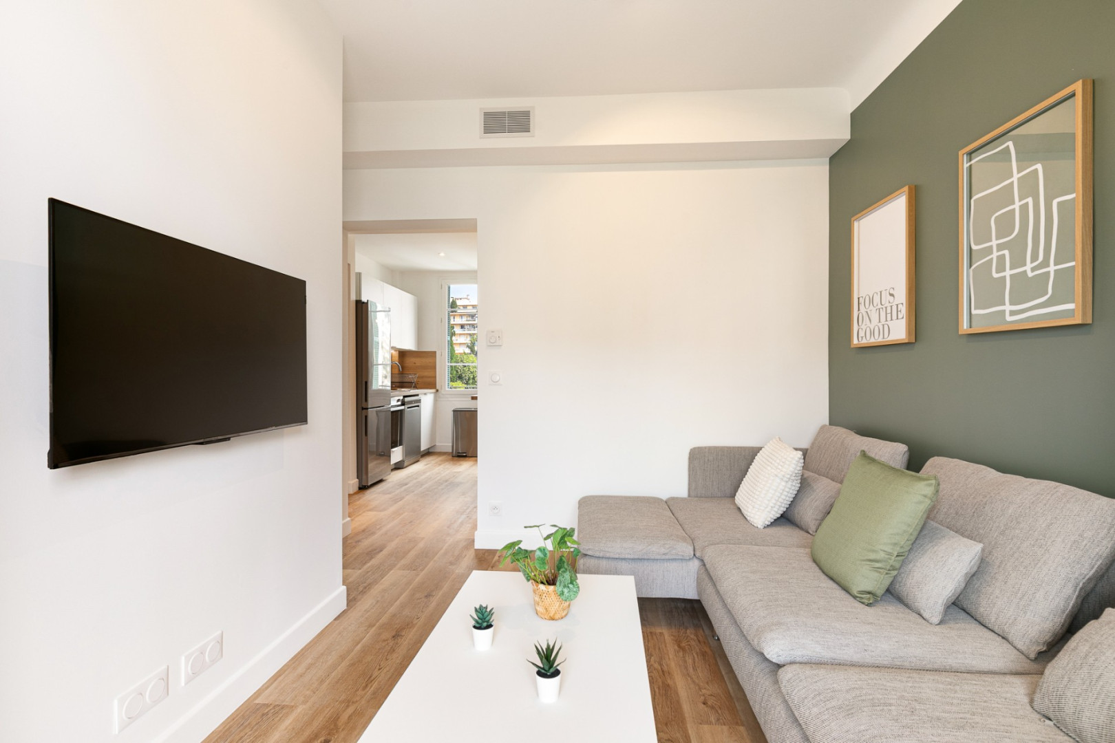 
                                                Colocation
                                                 Référence : 157 Lyautey