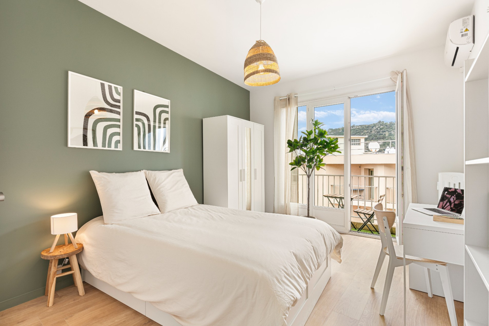 
                                                Colocation
                                                 Référence : 8 Toesca C