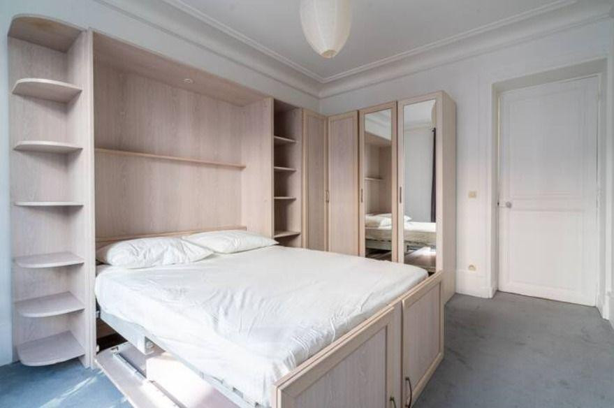 
                                                Location
                                                 Refuge Parisien Chic dans le 11ᵉ Animé