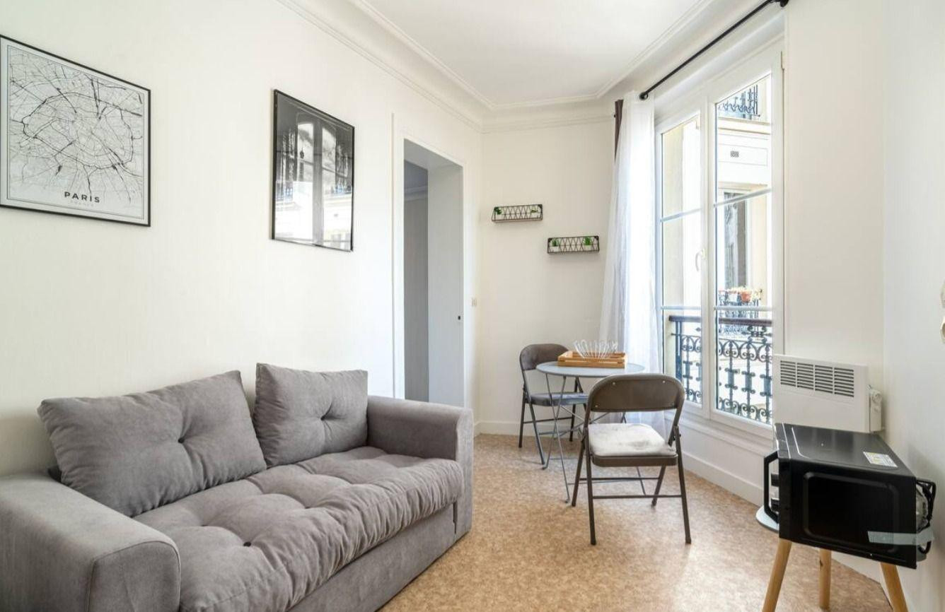 
                                                Location
                                                 Refuge Parisien Chic dans le 11ᵉ Animé