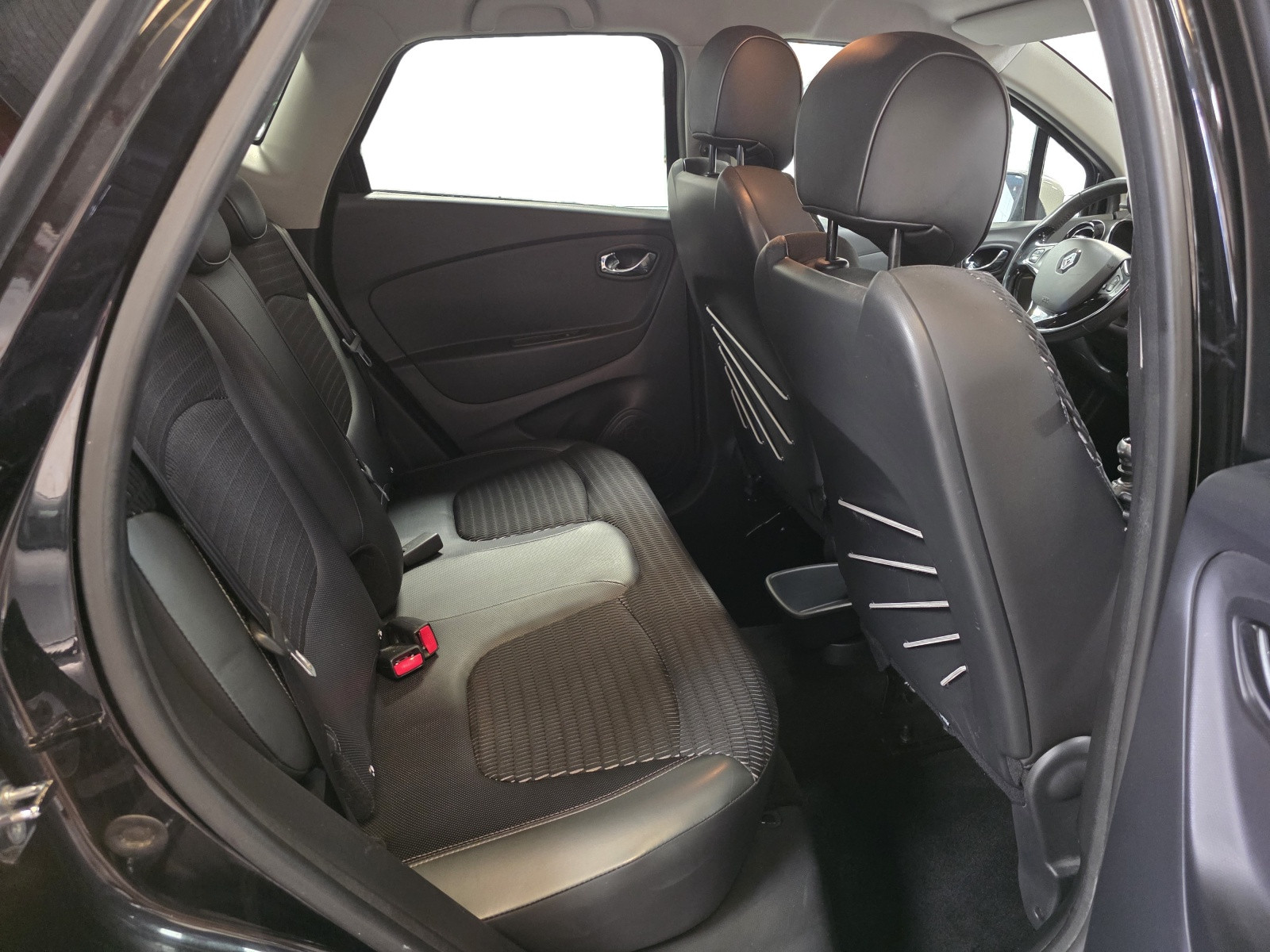 
                                                Voiture
                                                 Renault Captur