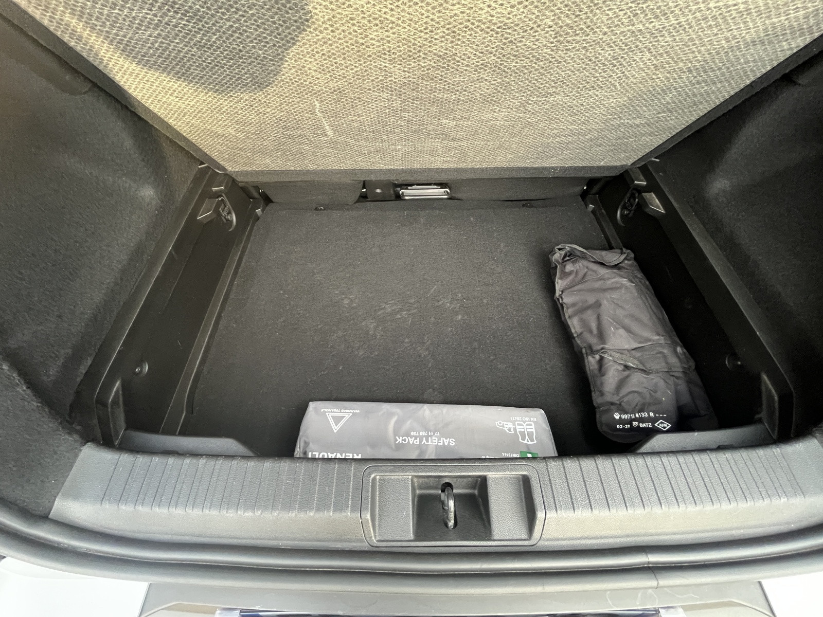 
                                                Voiture
                                                 RENAULT CAPTUR BUSINESS