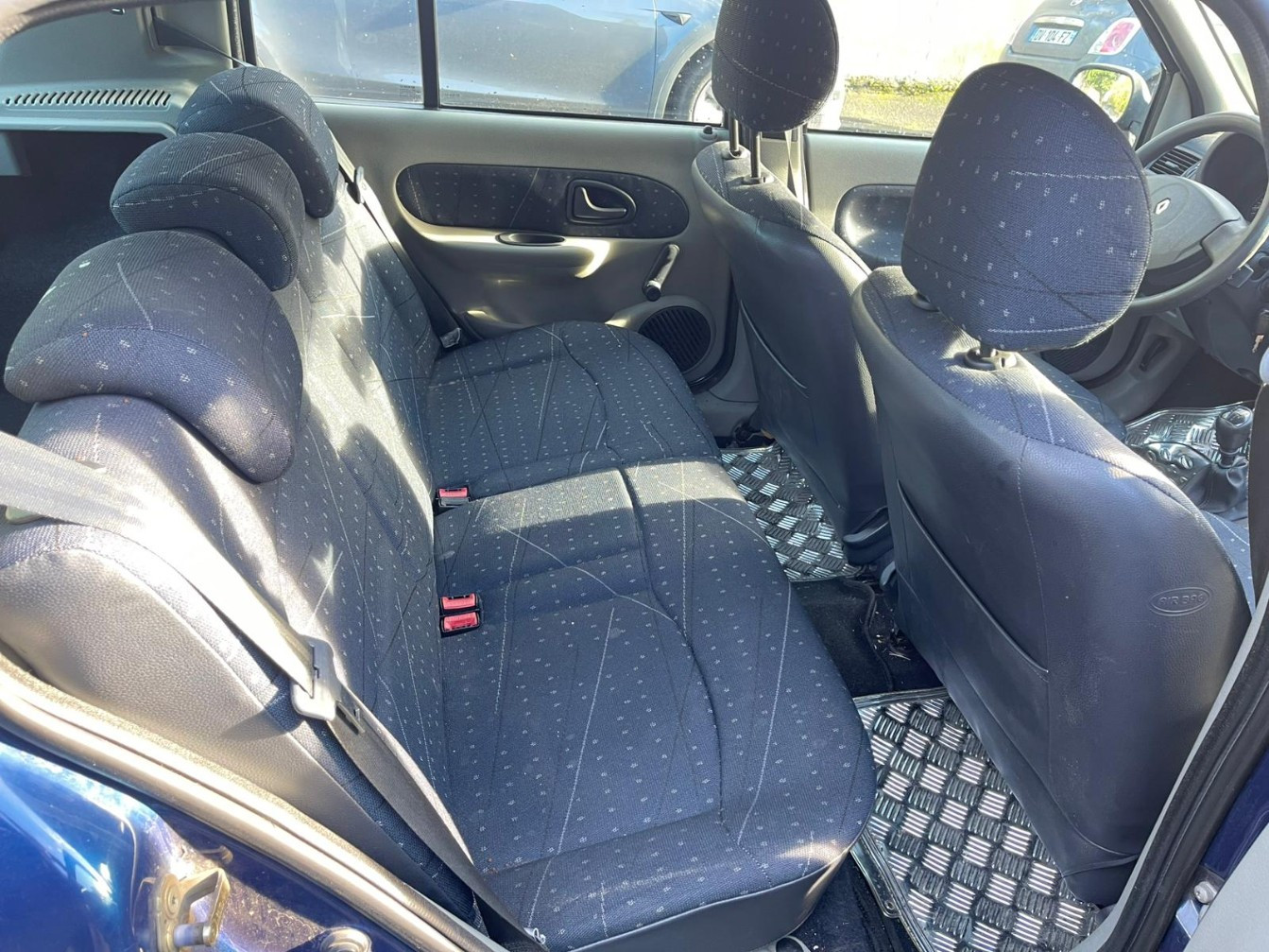 
                                                Voiture
                                                 RENAULT CLIO 1.2 Authentique