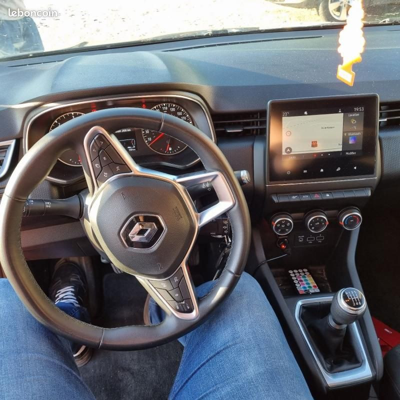 
                                                Voiture
                                                 Renault Clio 1.5 BLUE DCI - 8V TURBO