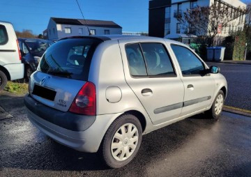 
                                                Voiture
                                                 Renault Clio 1.5 dCi 65cv Campus Clim berline