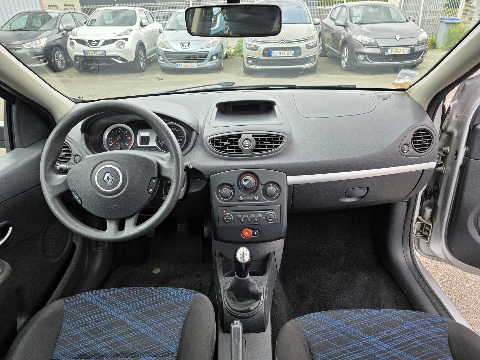 
                                                Voiture
                                                 RENAULT CLIO 3 - 1.5 dCi 70 CV EXPRESSION - 4 CV