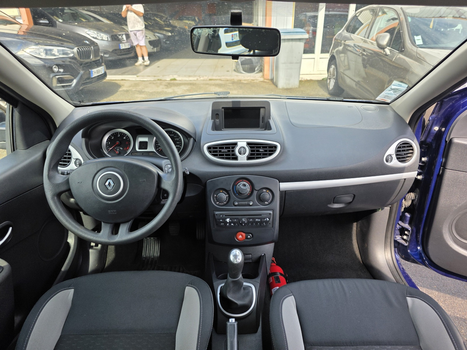
                                                Voiture
                                                 RENAULT CLIO 3 - 1.5 dCi 70 CV EXPRESSION - 4 CV