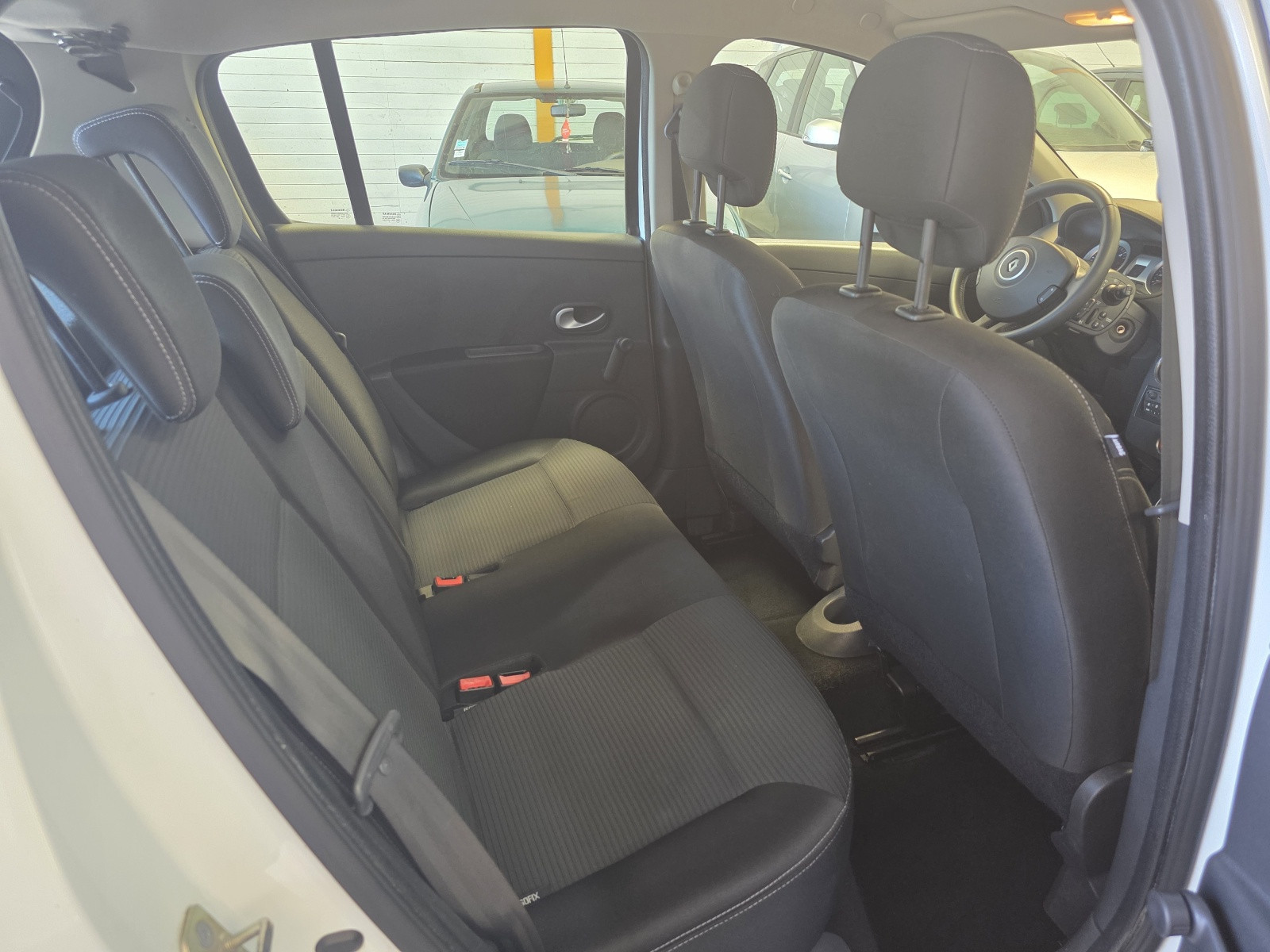 
                                                Voiture
                                                 RENAULT CLIO 3 - 1.5 DCI 90 CV EXPRESSION - 4 CV