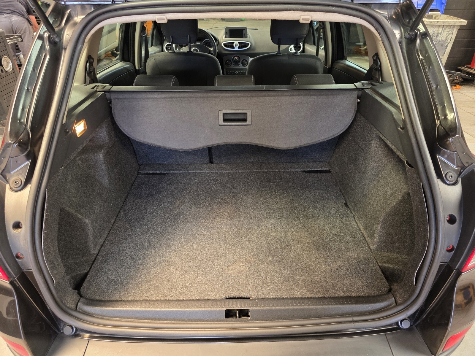 
                                                Voiture
                                                 RENAULT CLIO 3 ESTATE - 1.5 dCi 70 CV EXPRESSION CLIM - 4 CV