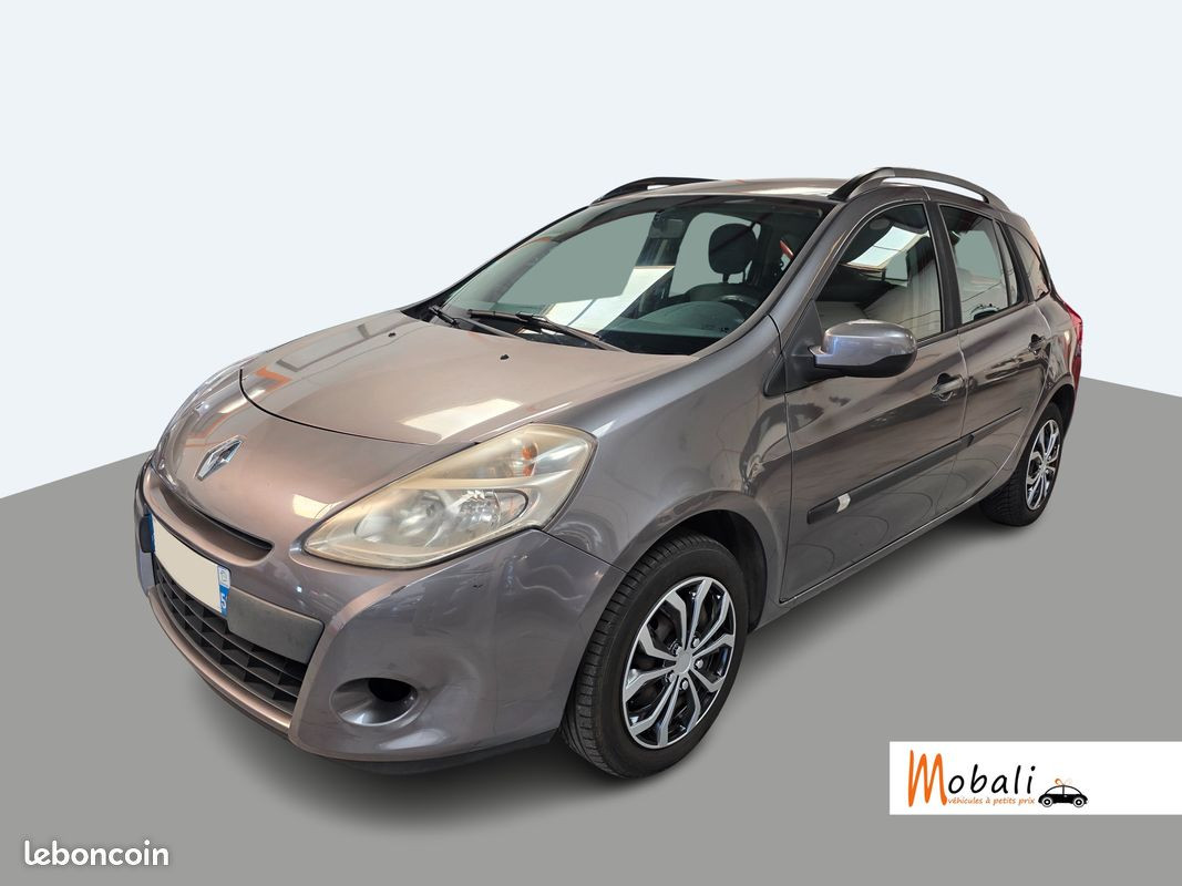 
                                                Voiture
                                                 RENAULT CLIO 3 ESTATE - 1.5 dCi 85 CV AUTHENTIQUE - 5 CV