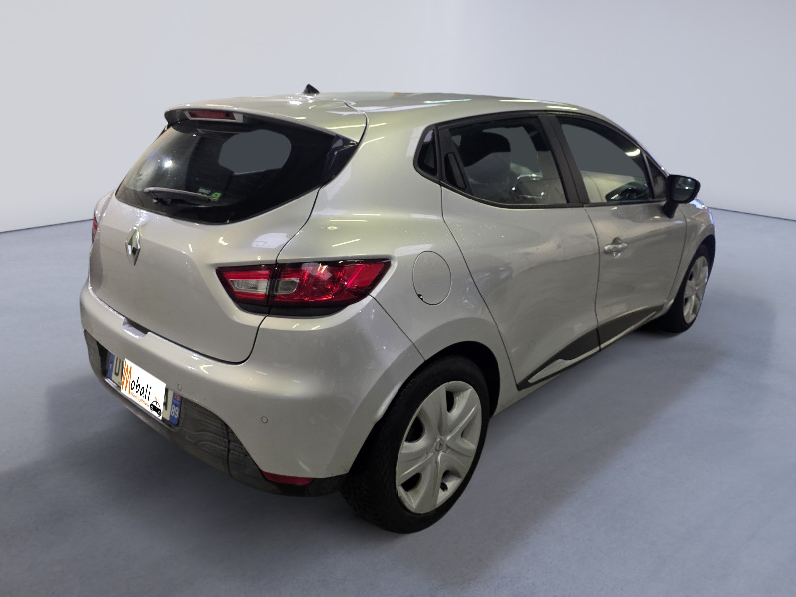 
                                                Voiture
                                                 Renault Clio