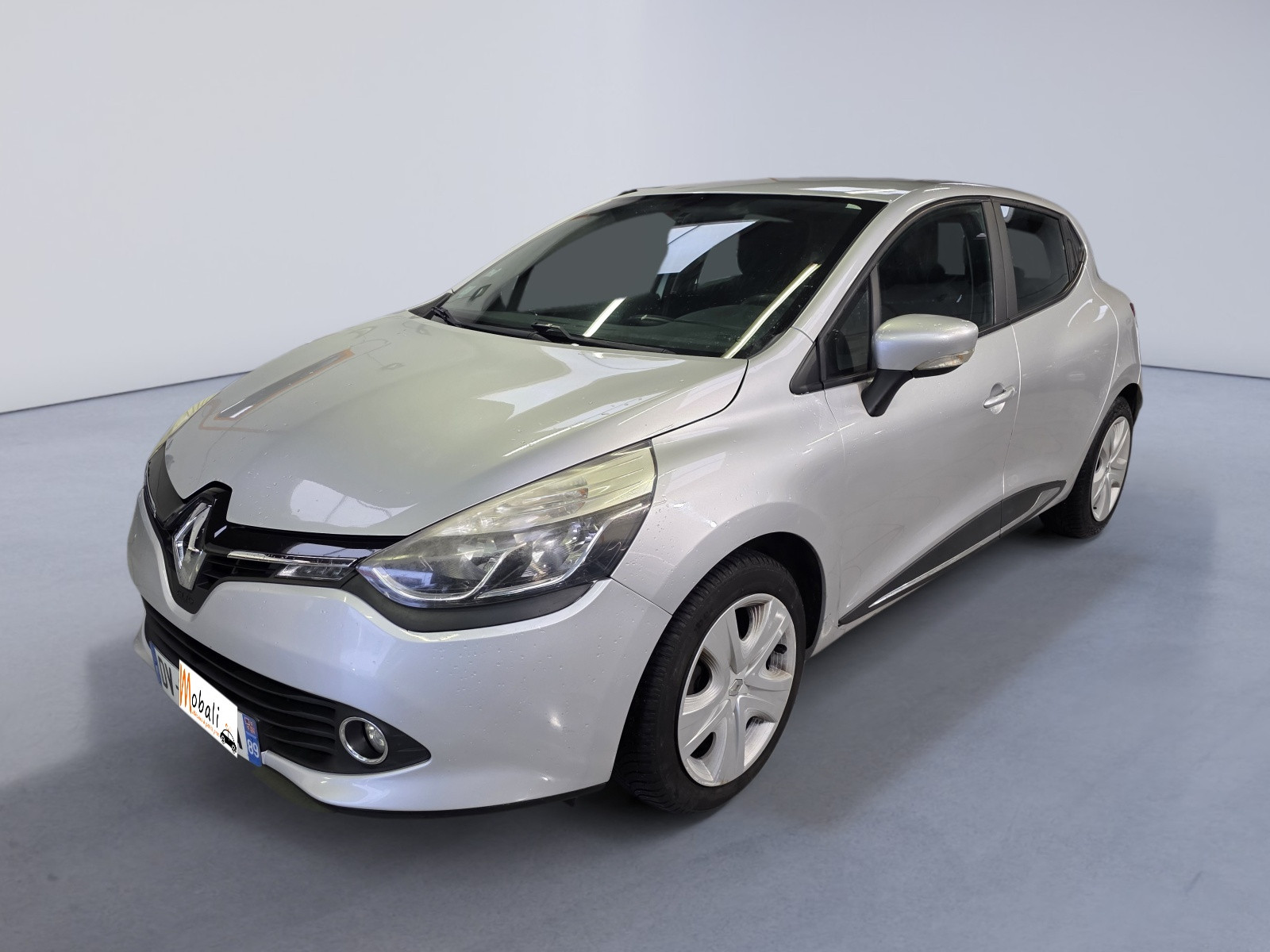 
                                                Voiture
                                                 Renault Clio
