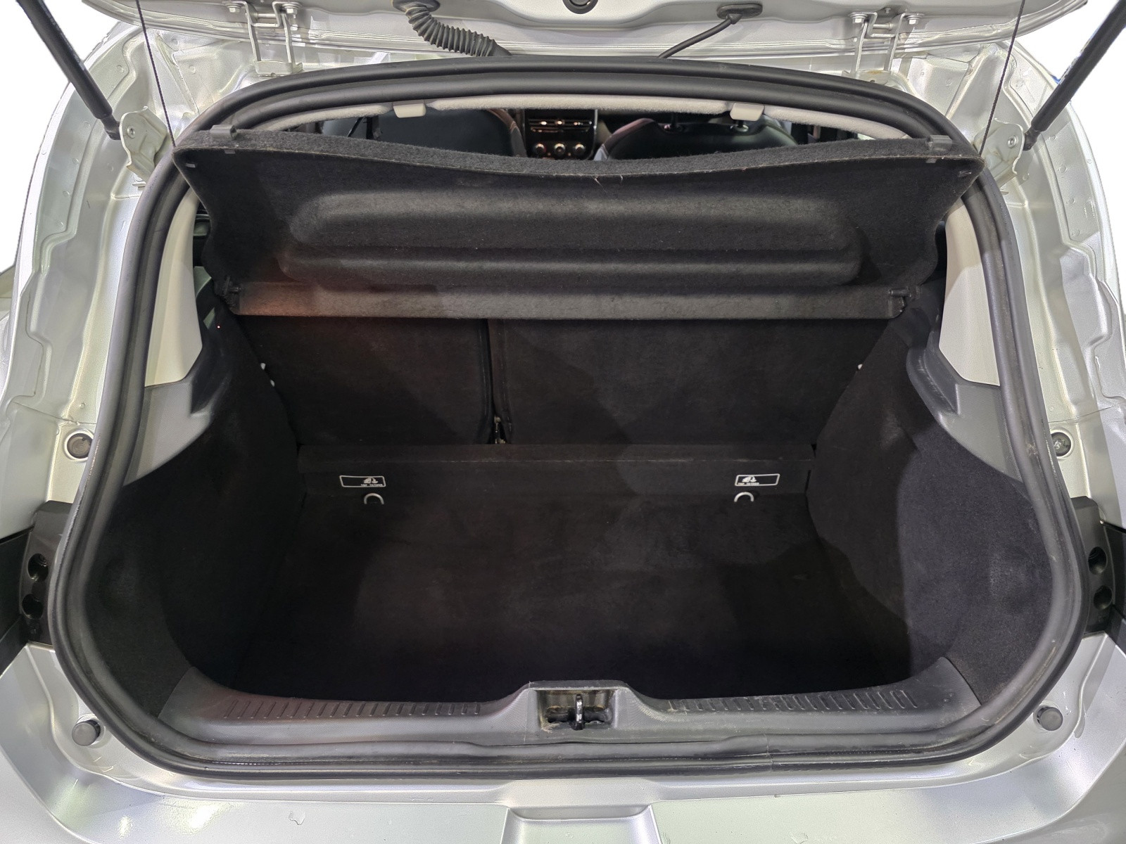 
                                                Voiture
                                                 Renault Clio