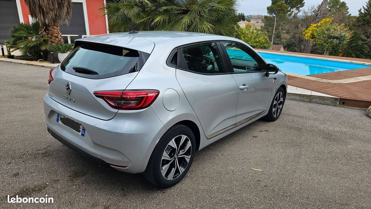 
                                                Voiture
                                                 Renault Clio V 1.0 TCE Limited 90ch