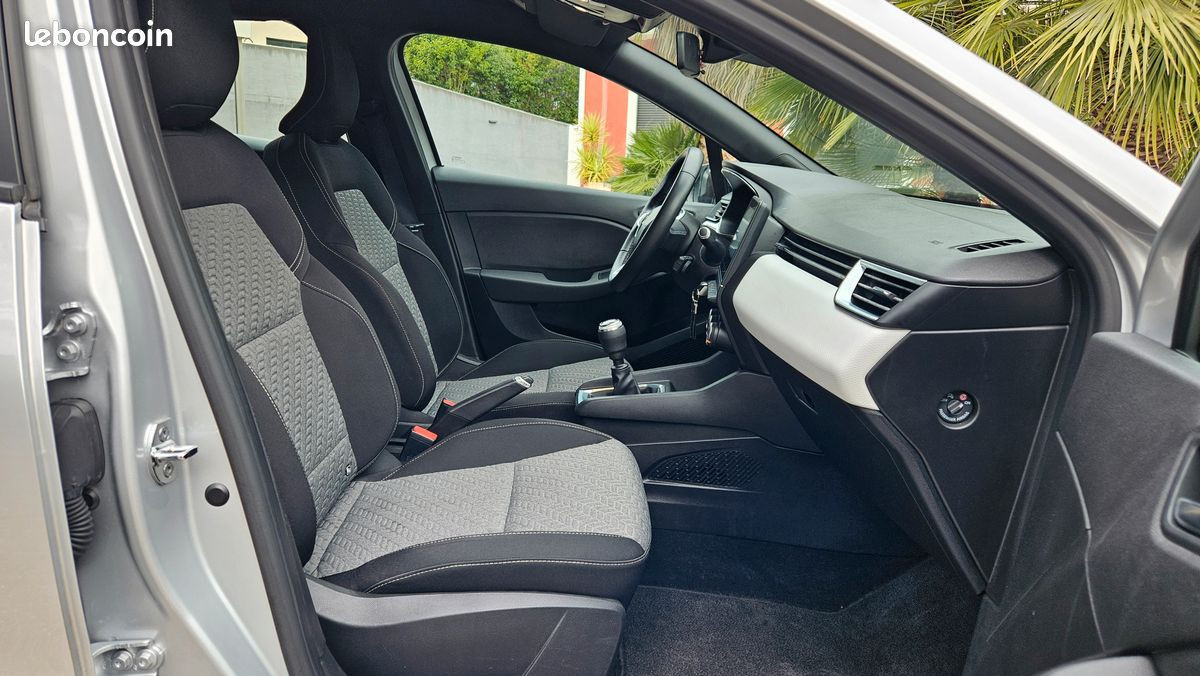 
                                                Voiture
                                                 Renault Clio V 1.0 TCE Limited 90ch