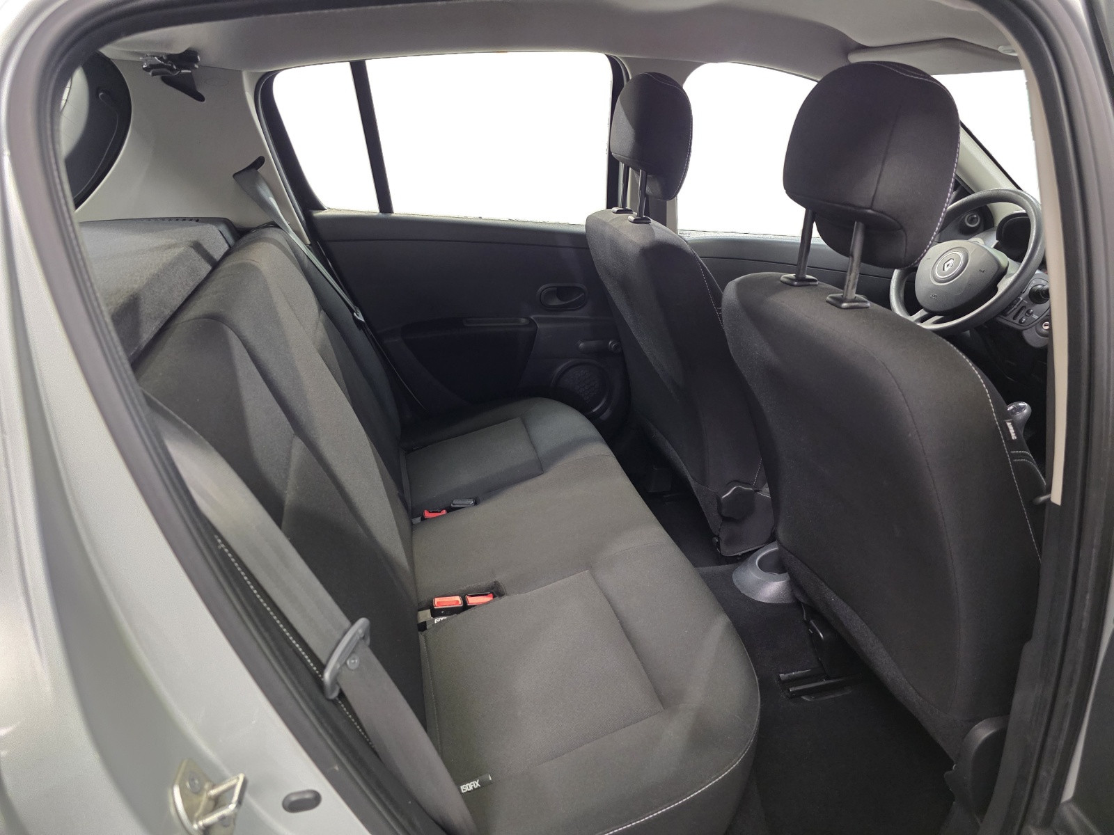 
                                                Voiture
                                                 RENAULT CLIO3 - 1.5 dCi 75 CV COLLECTION ZEN - 4 CV