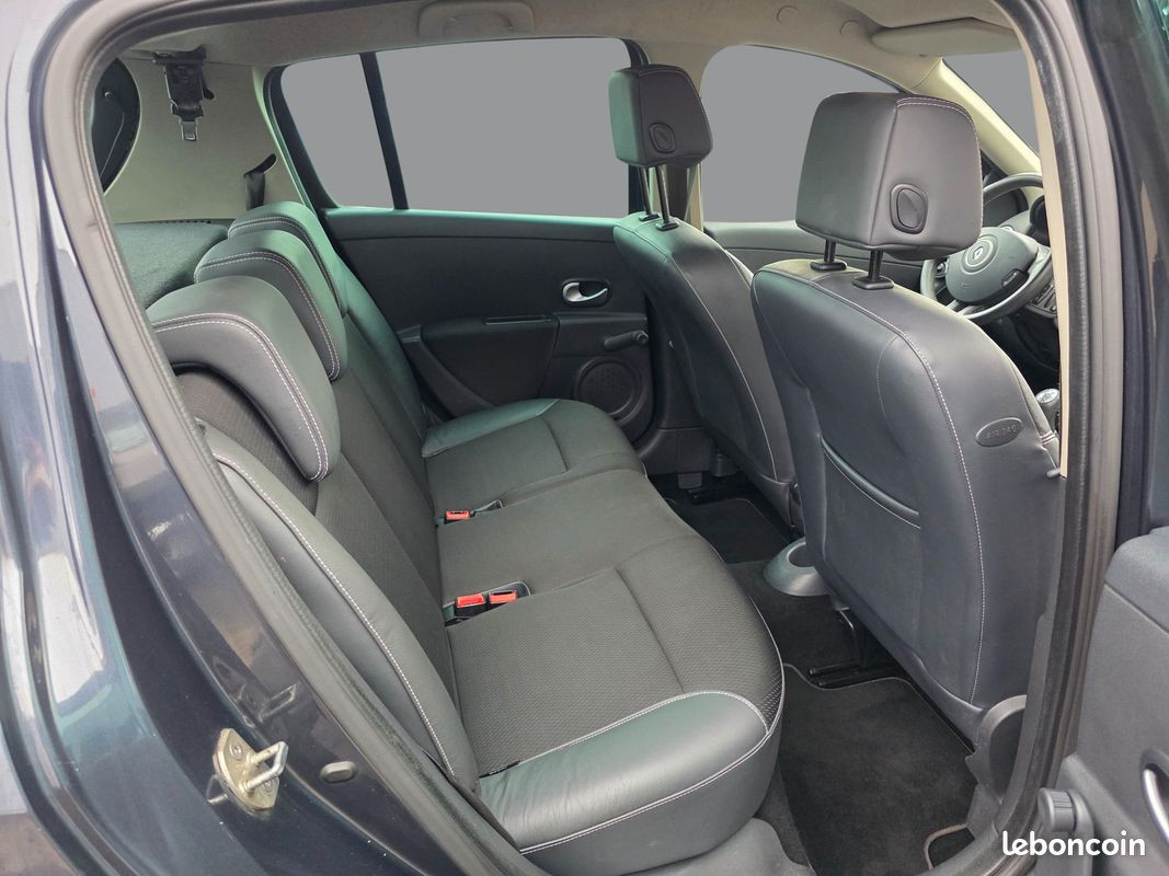 
                                                Voiture
                                                 RENAULT CLIO3 - 1.5 dCi 85 CV EXCEPTION