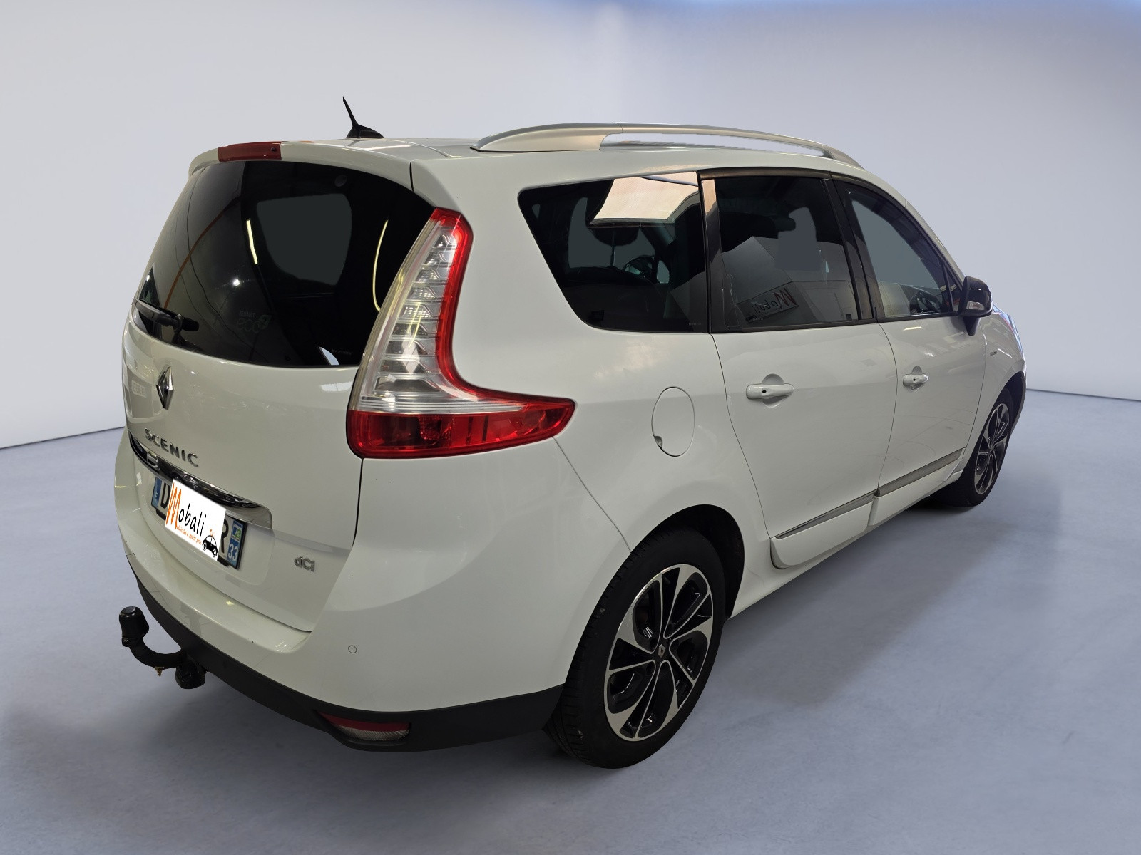 
                                                Voiture
                                                 RENAULT GRAND SCENIC 3 - 1.5 dCi 110 CV BOSE 7 PLACES - 5 CV