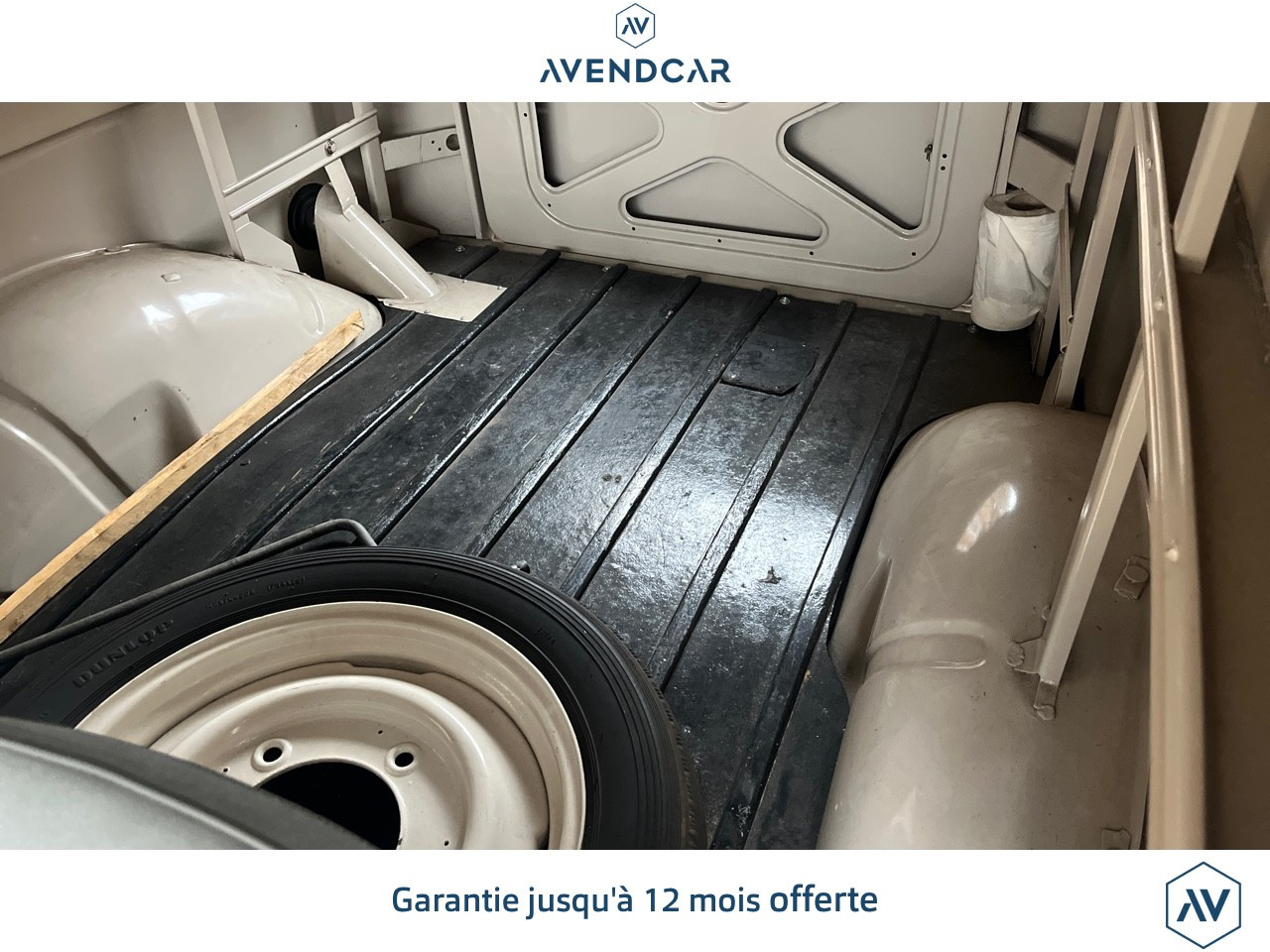 
                                                Utilitaire
                                                 RENAULT JUVAQUATRE