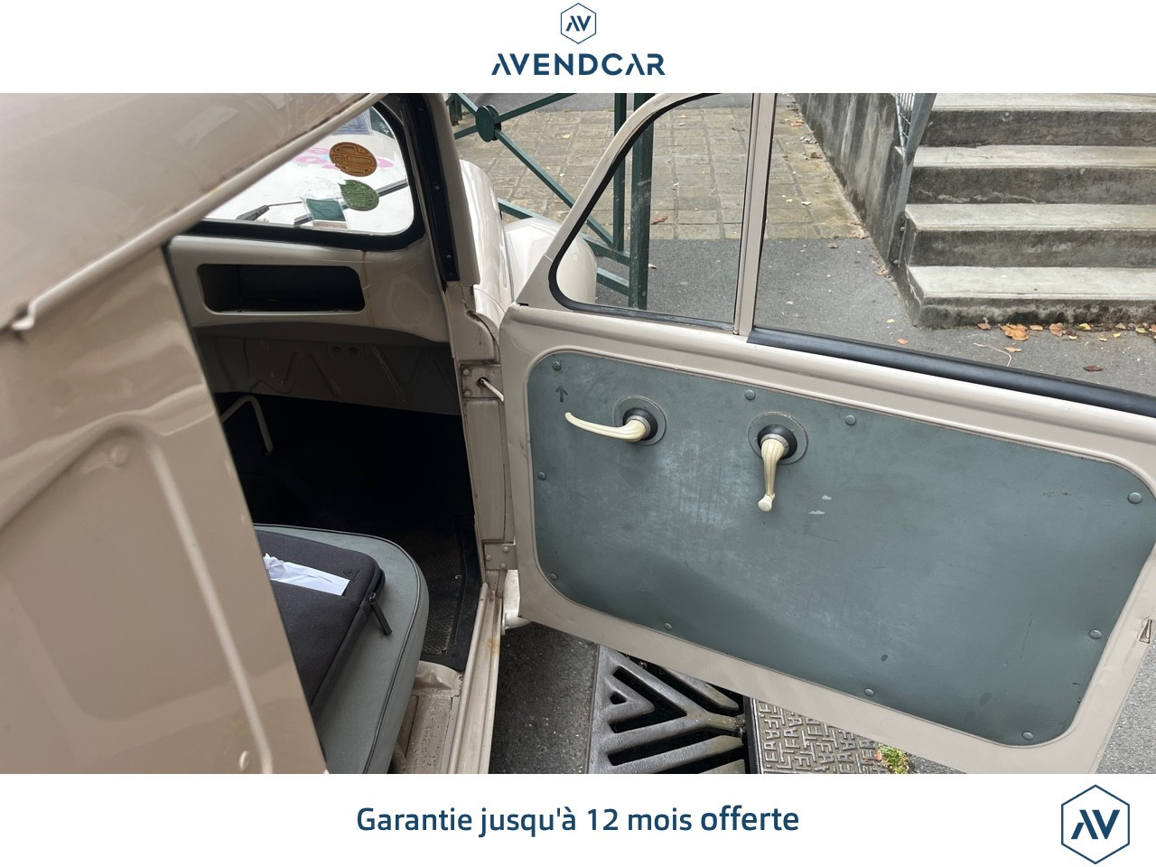 
                                                Utilitaire
                                                 RENAULT JUVAQUATRE