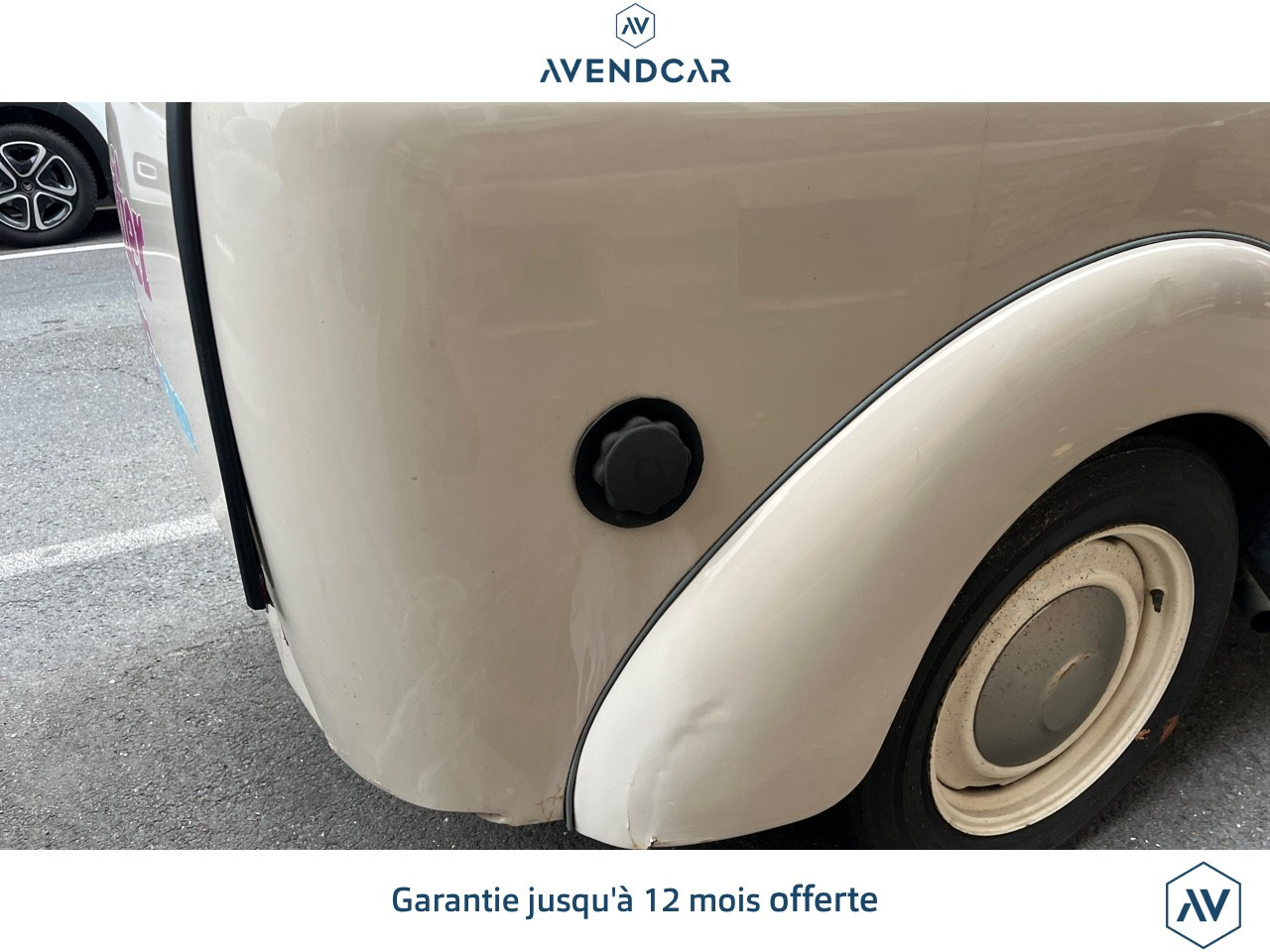 
                                                Utilitaire
                                                 RENAULT JUVAQUATRE