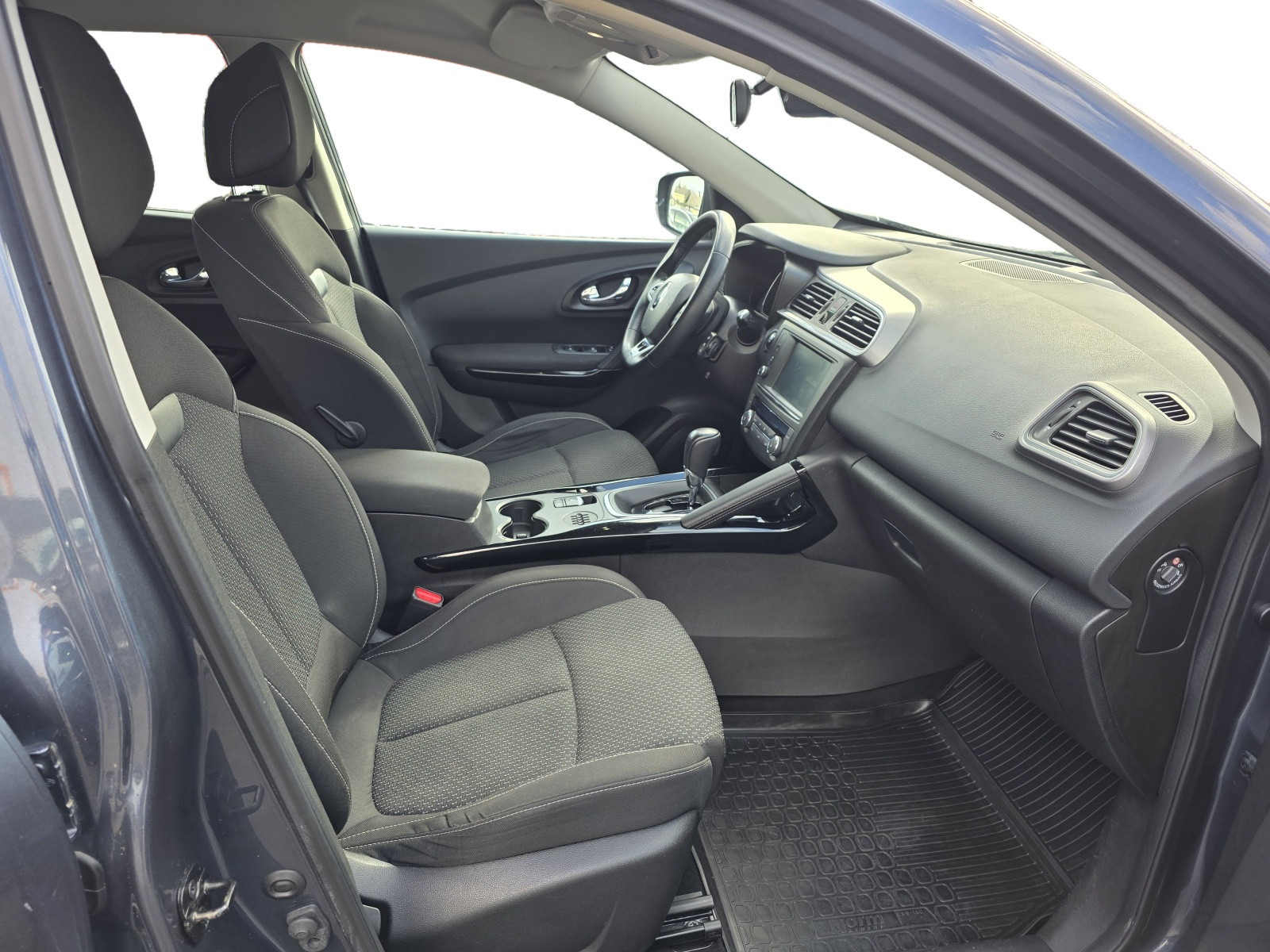 
                                                Voiture
                                                 RENAULT KADJAR - 1.5 dCi 110 CV BUSINESS EDITION BA - 5 CV