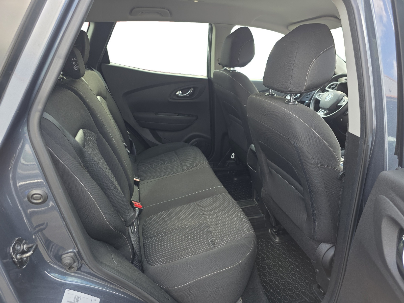 
                                                Voiture
                                                 RENAULT KADJAR - 1.5 dCi 110 CV BUSINESS EDITION BA - 5 CV