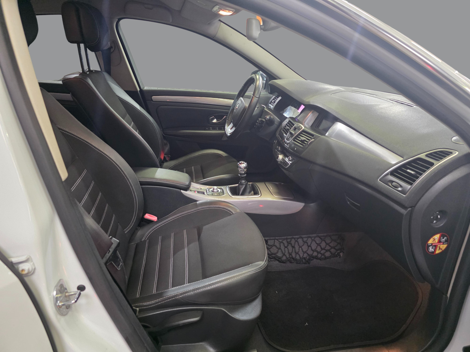 
                                                Voiture
                                                 RENAULT LAGUNA 3 - 1.5 dCi 110 CV LIMITED