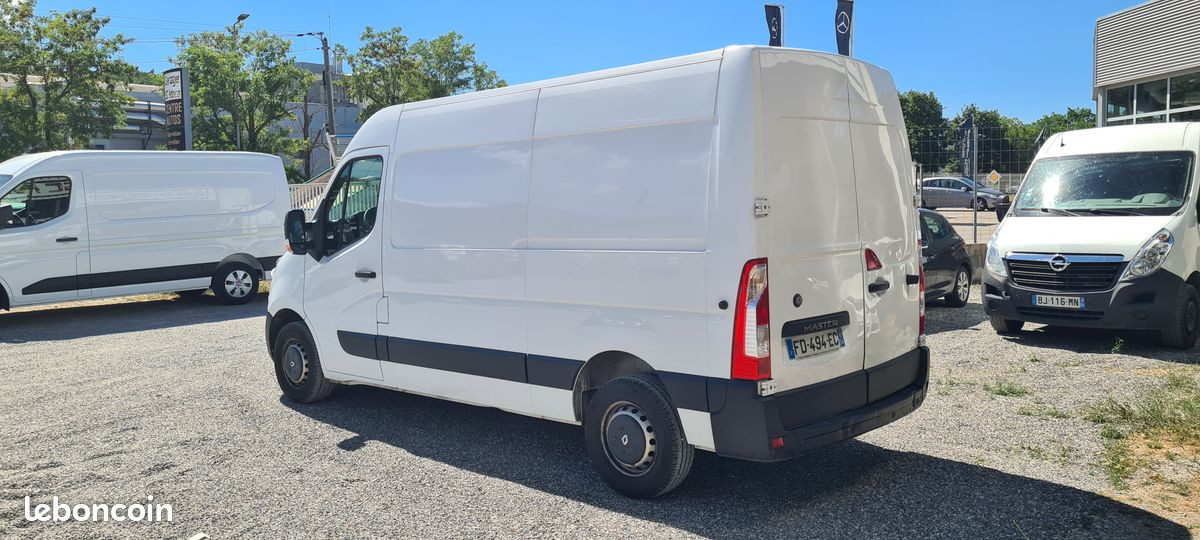 
                                                Voiture
                                                 Renault master l2h2 2.3 dci 130 ch 2019 grand confort