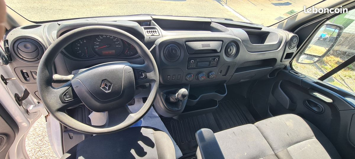 
                                                Voiture
                                                 Renault master l2h2 2.3 dci 130 ch 2019 grand confort