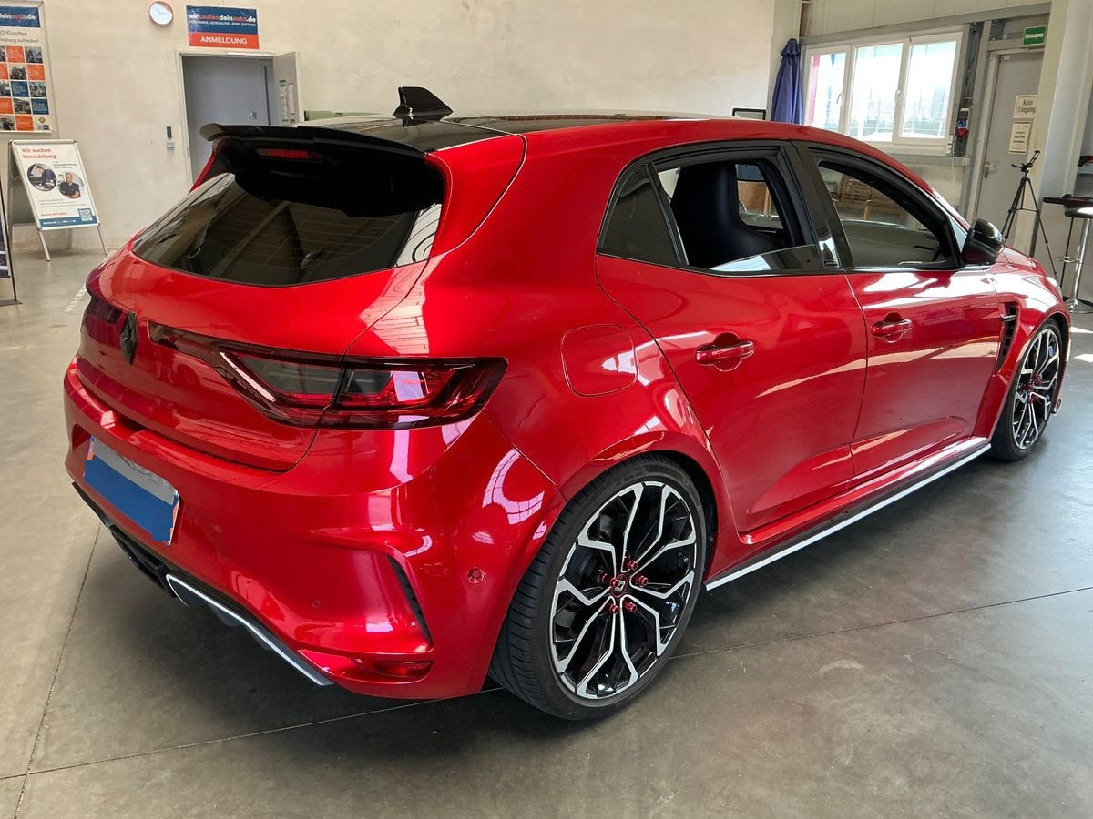 
                                                Voiture
                                                 Renault Megane 1.8 TCe R.S